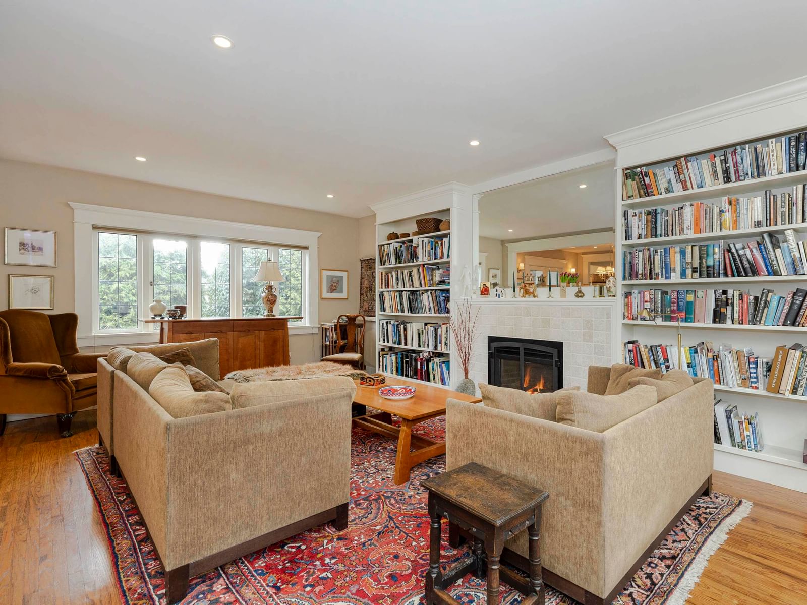 Listing Image 6