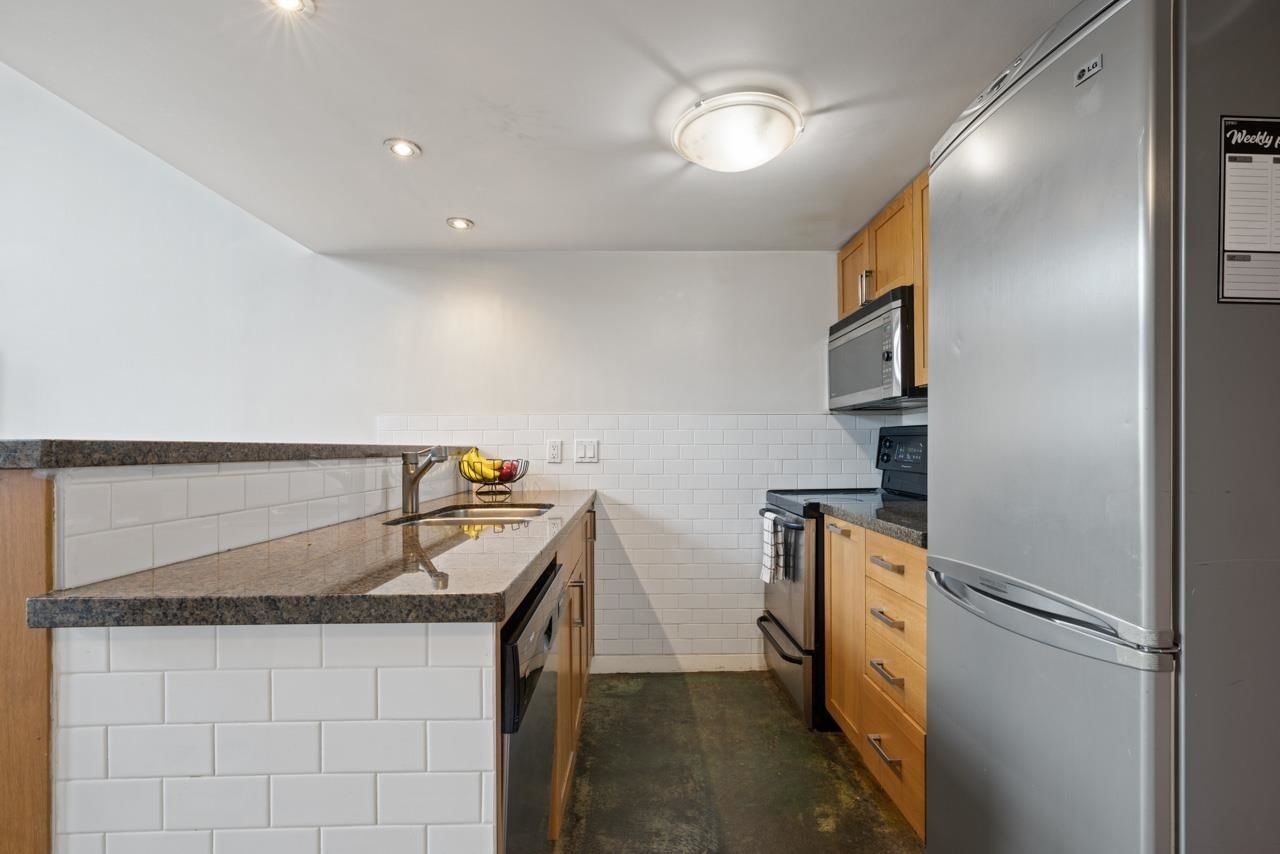 Listing Image 6