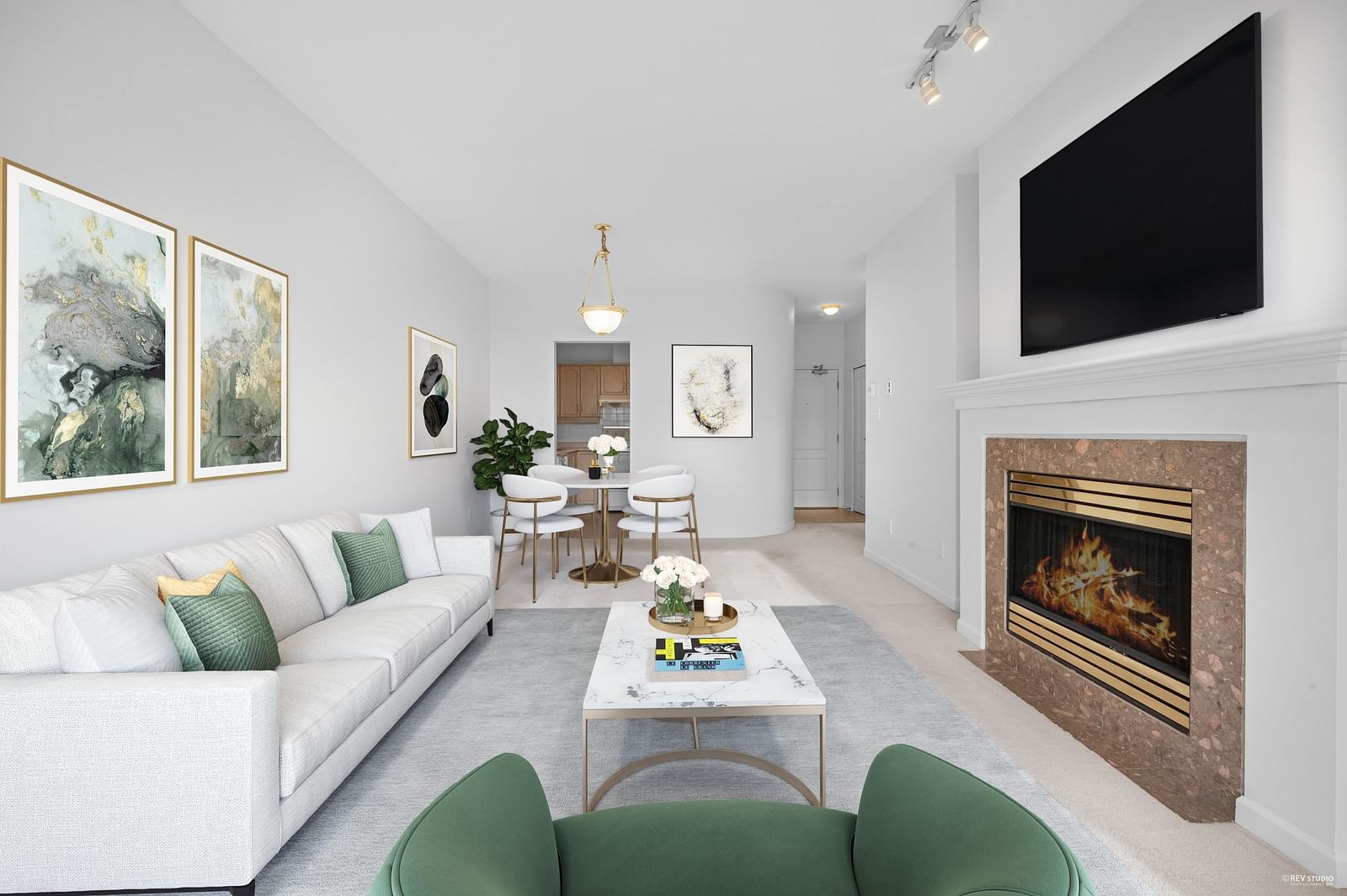 Listing Image 10