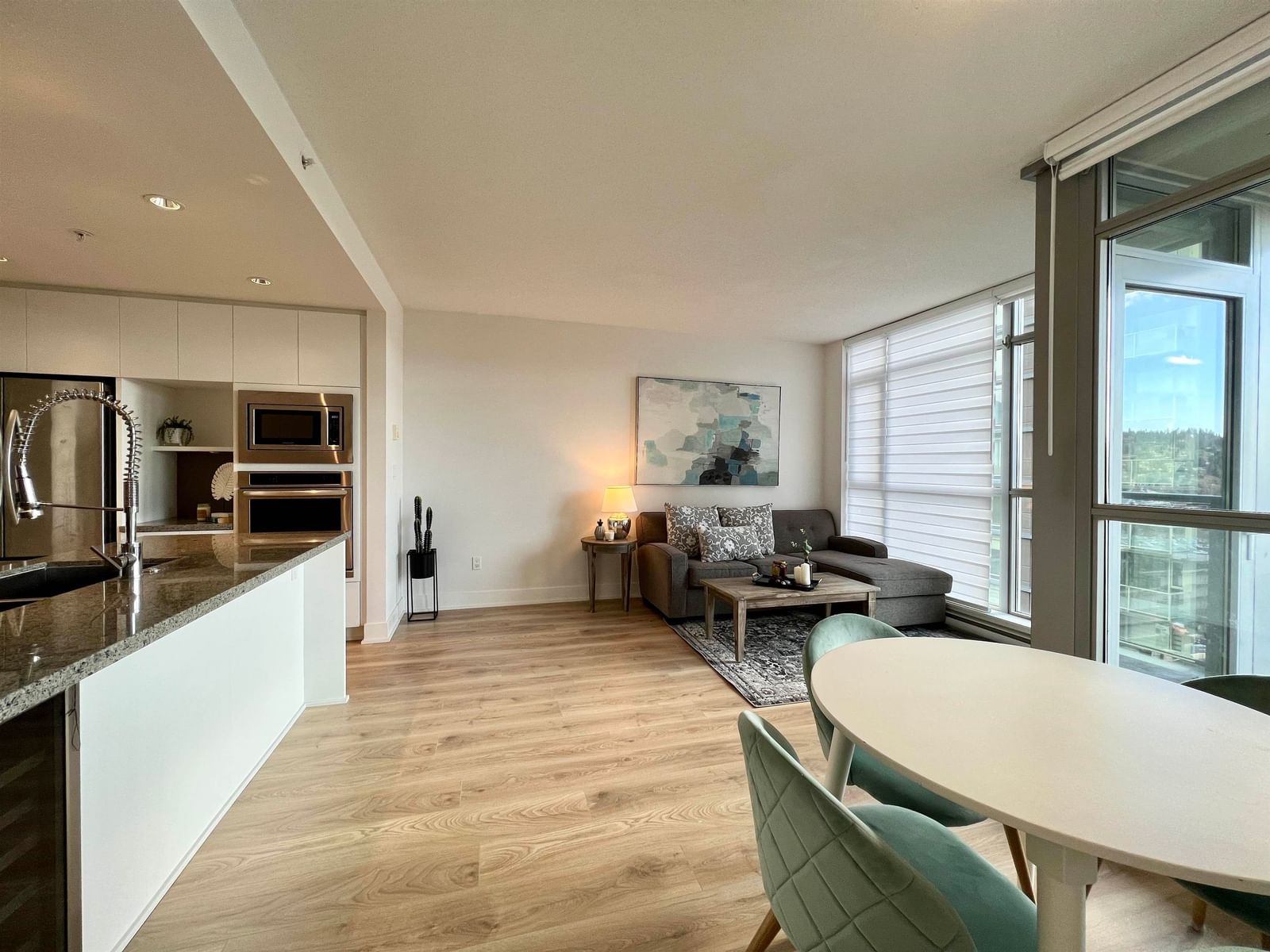 Listing Image 18
