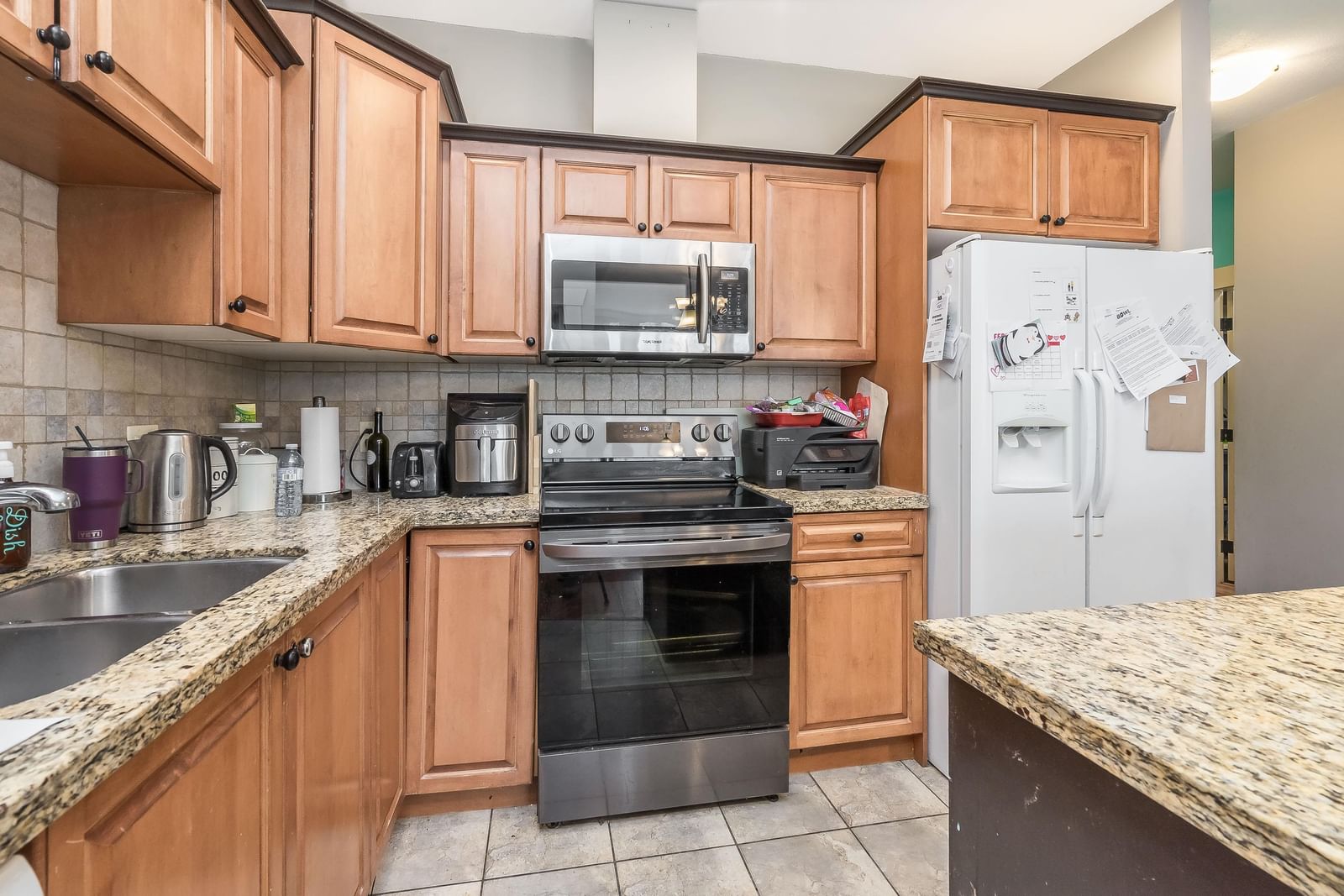 Listing Image 12