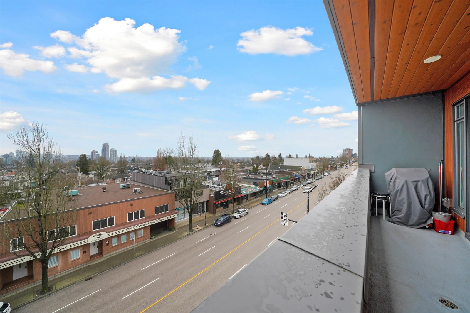 Listing Image 15
