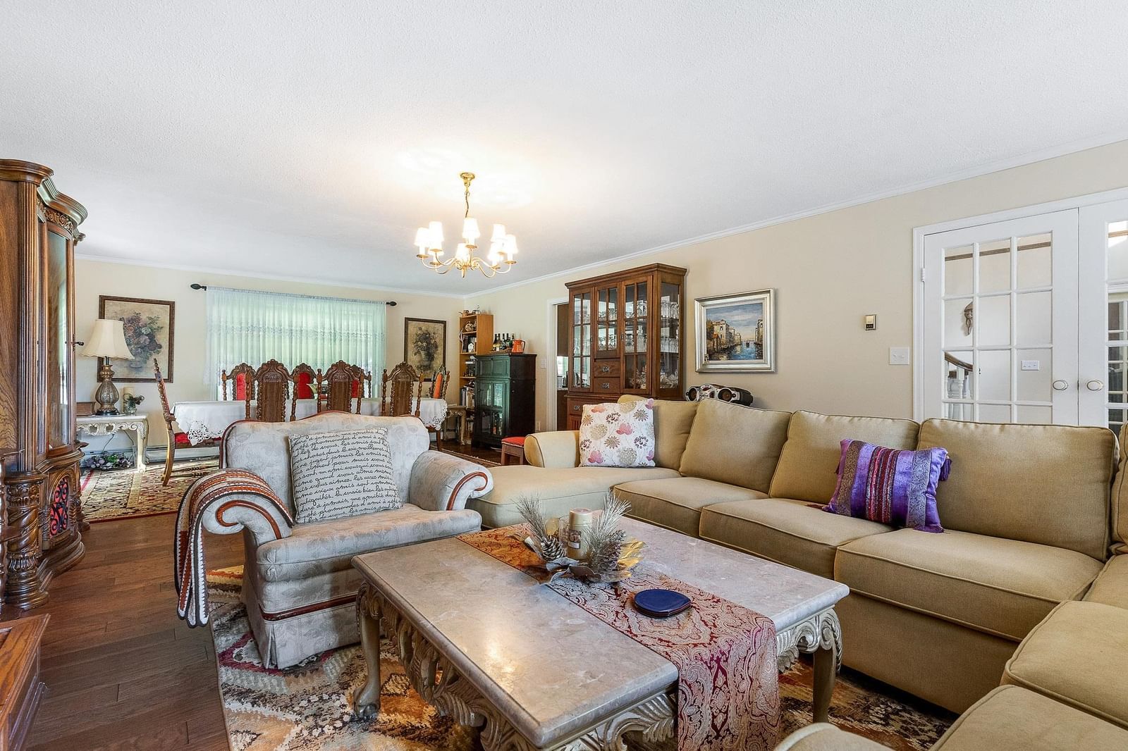 Listing Image 14