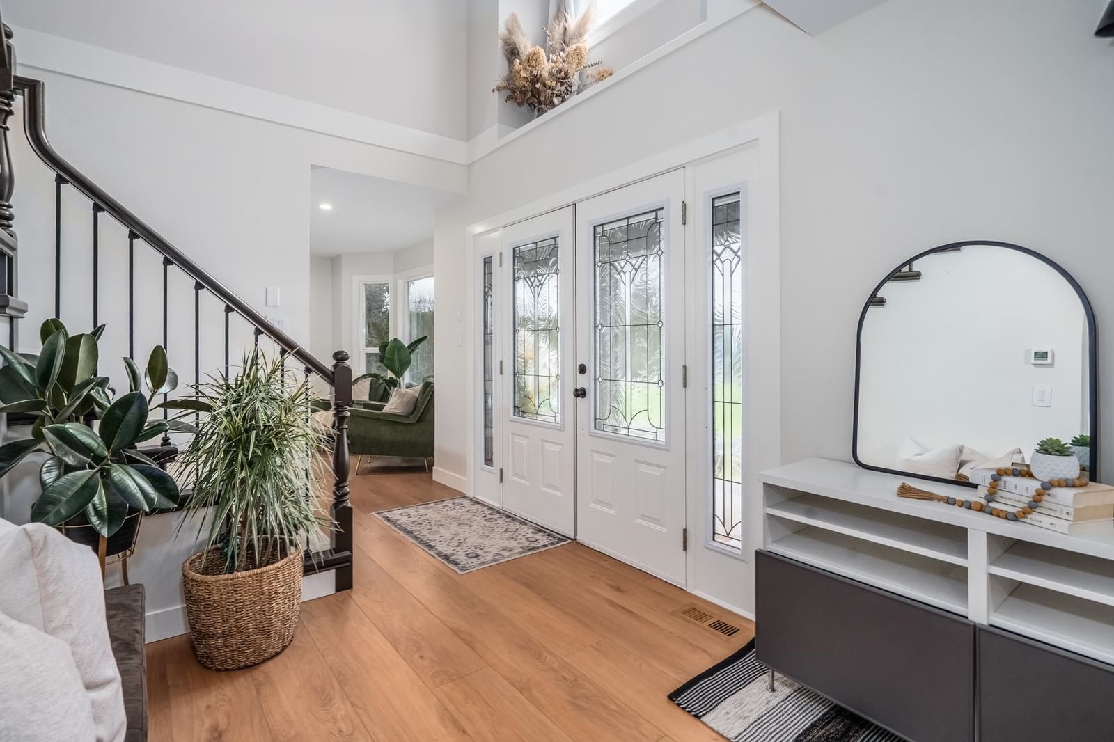 Listing Image 11