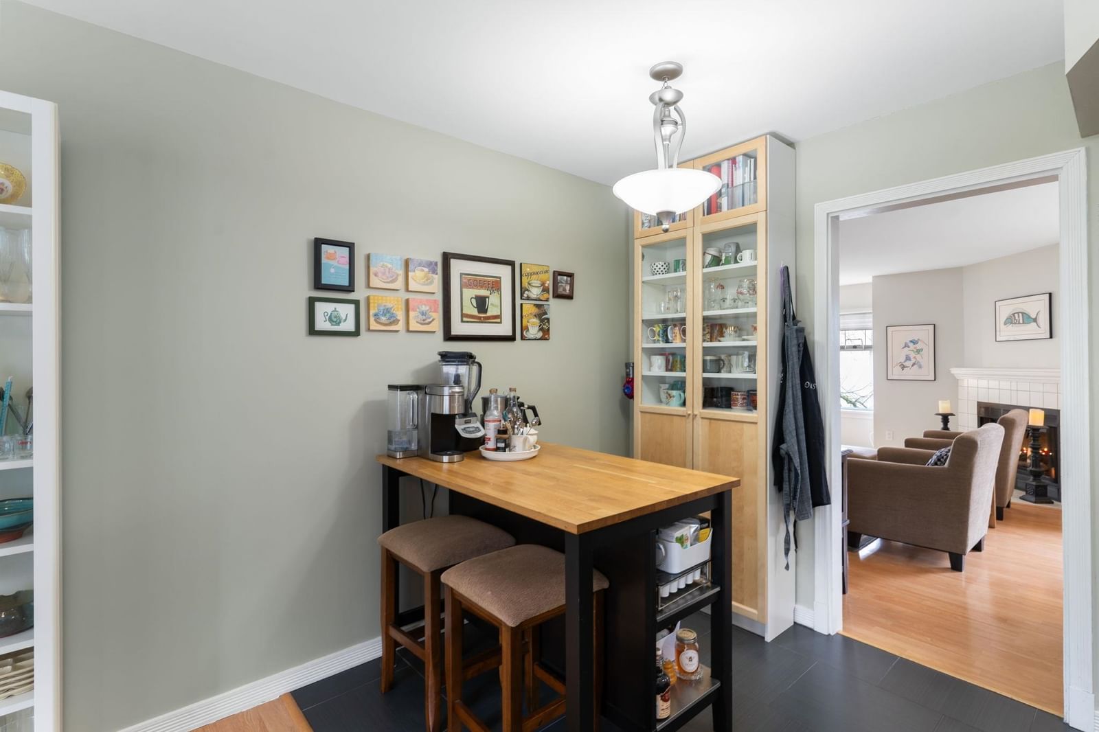 Listing Image 14