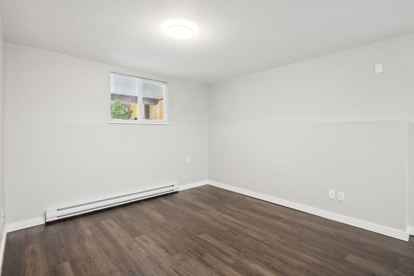 Listing Image 26