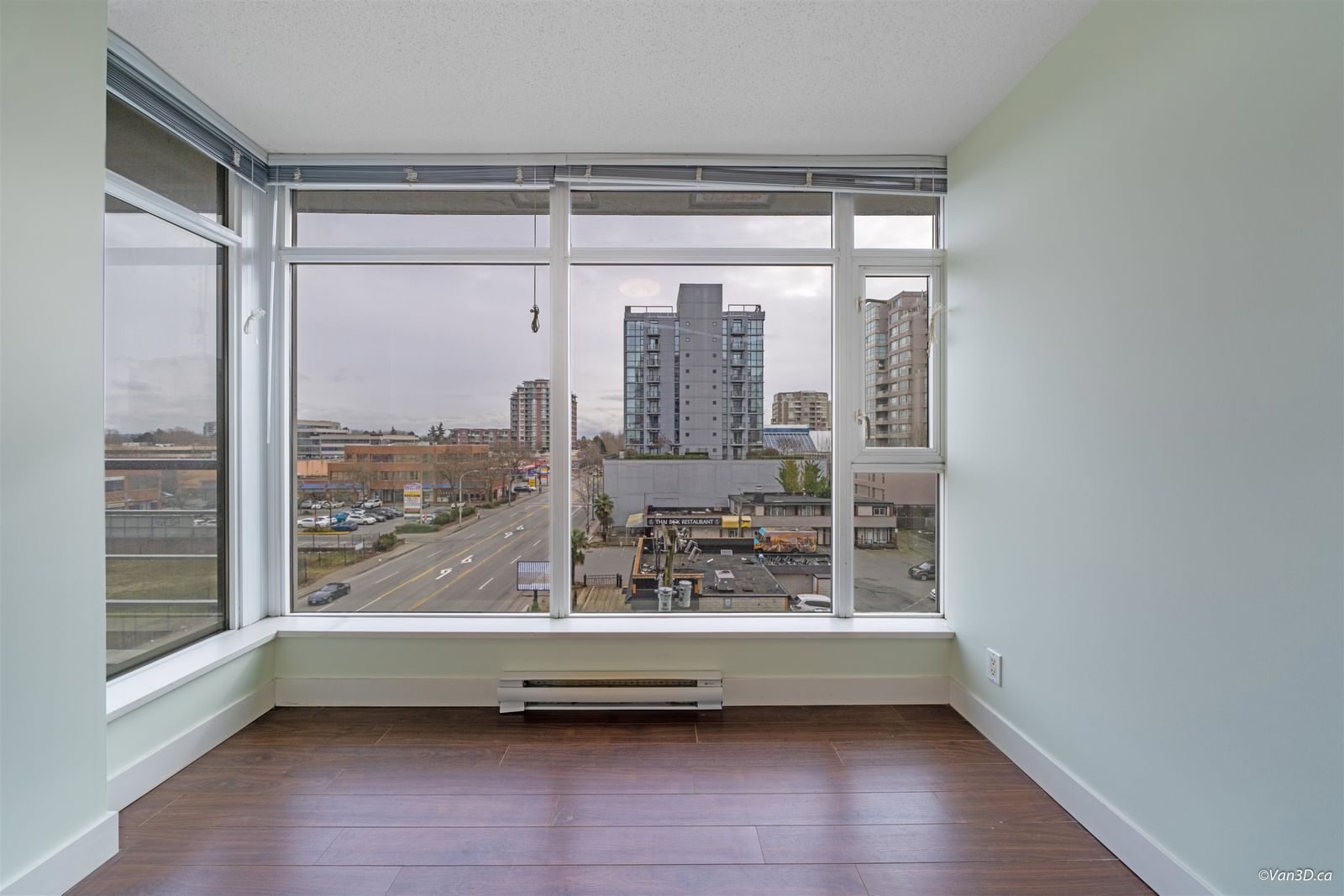 Listing Image 14