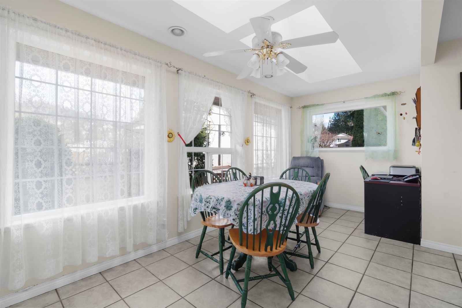 Listing Image 13