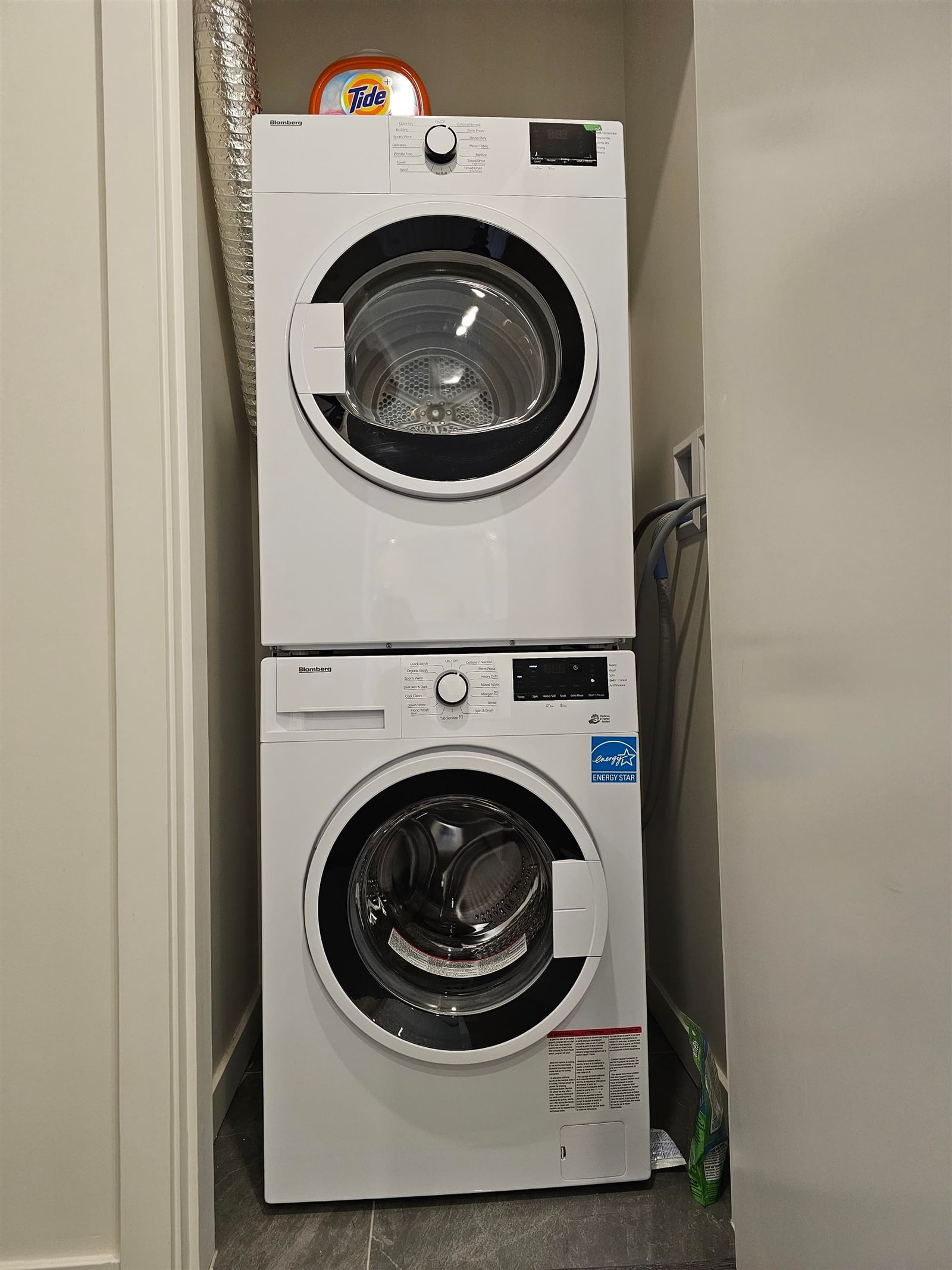 Listing Image 10