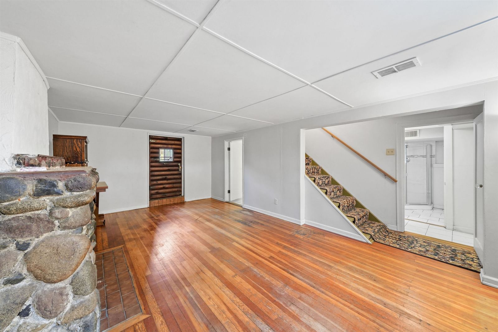 Listing Image 25