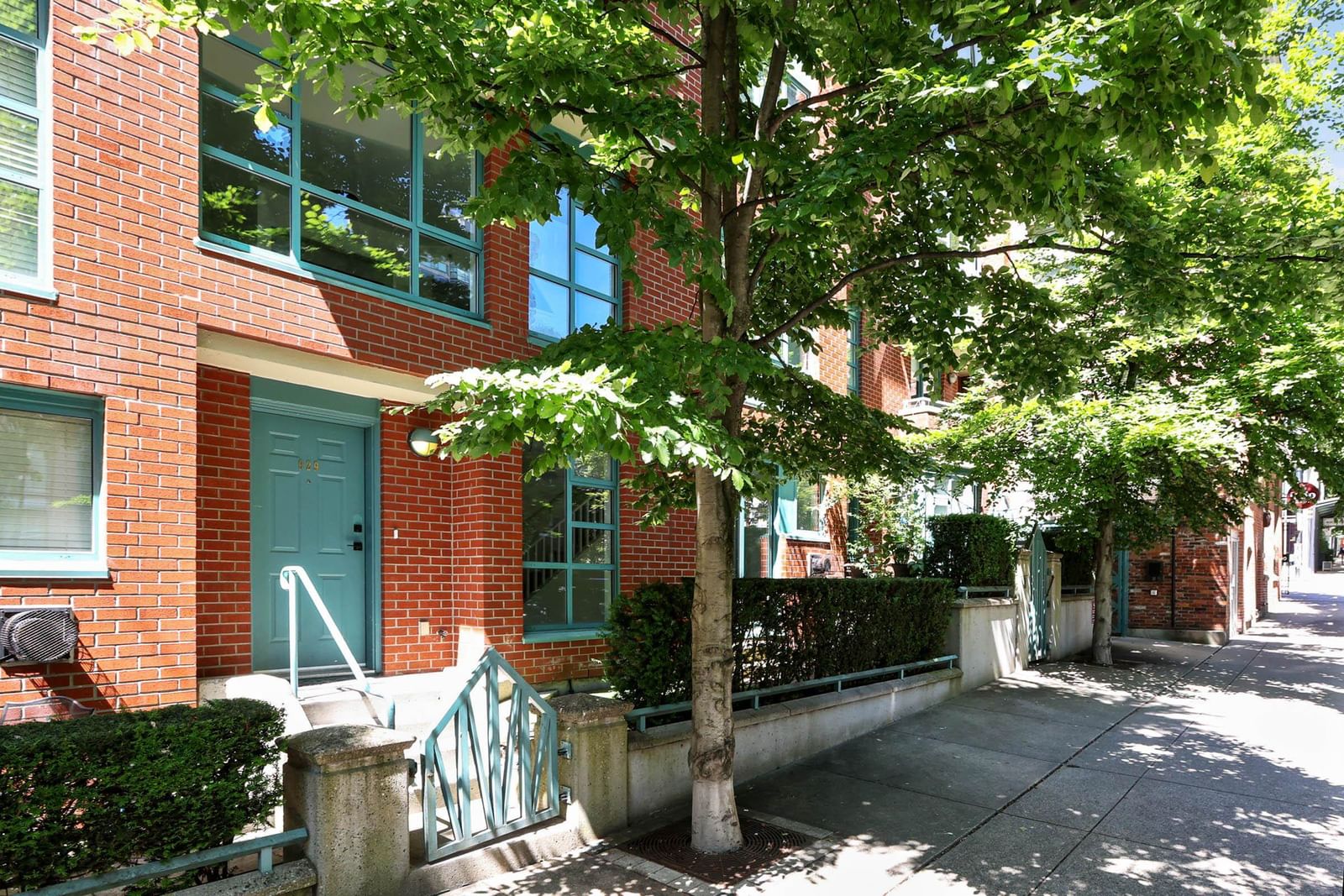 Listing Image 17