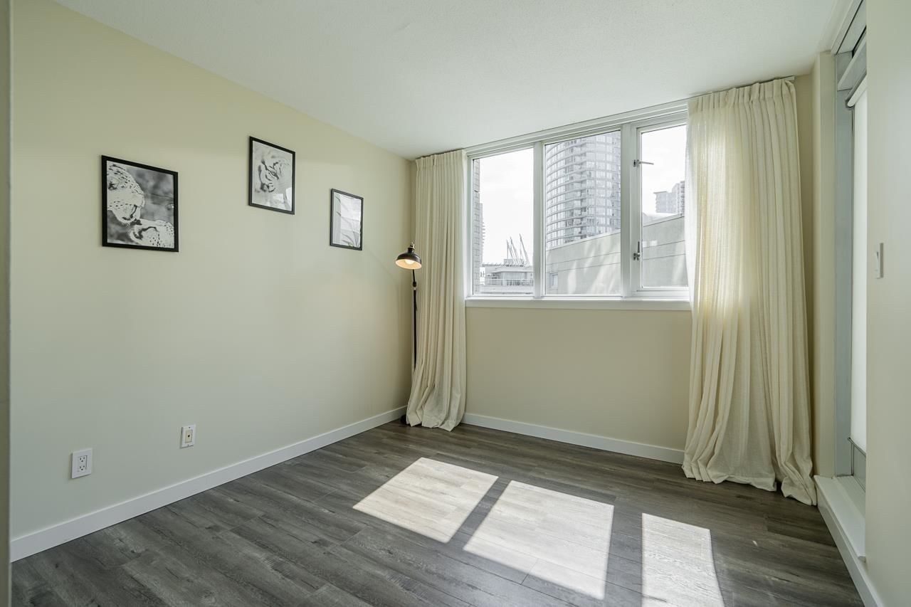 Listing Image 15