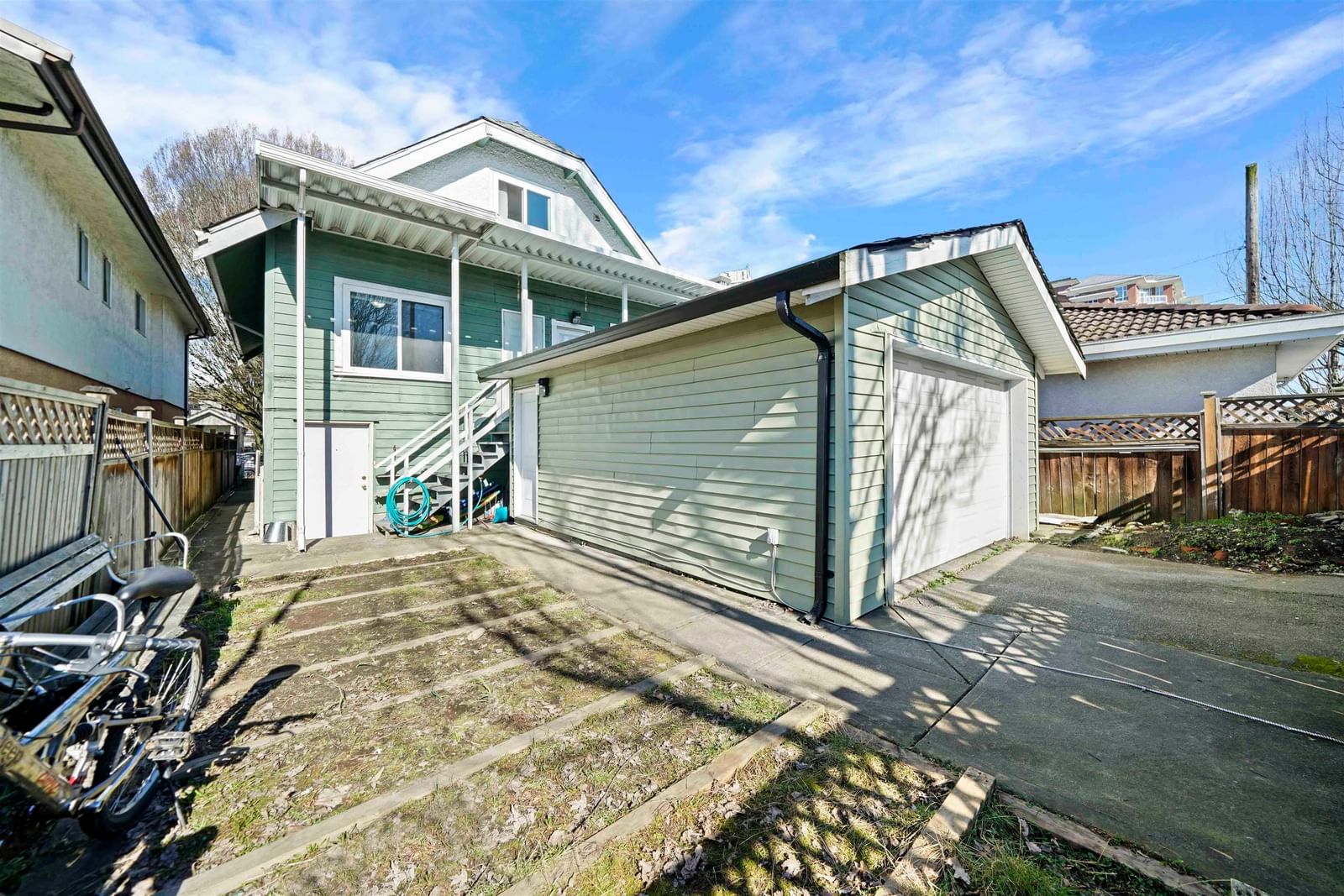 Listing Image 19