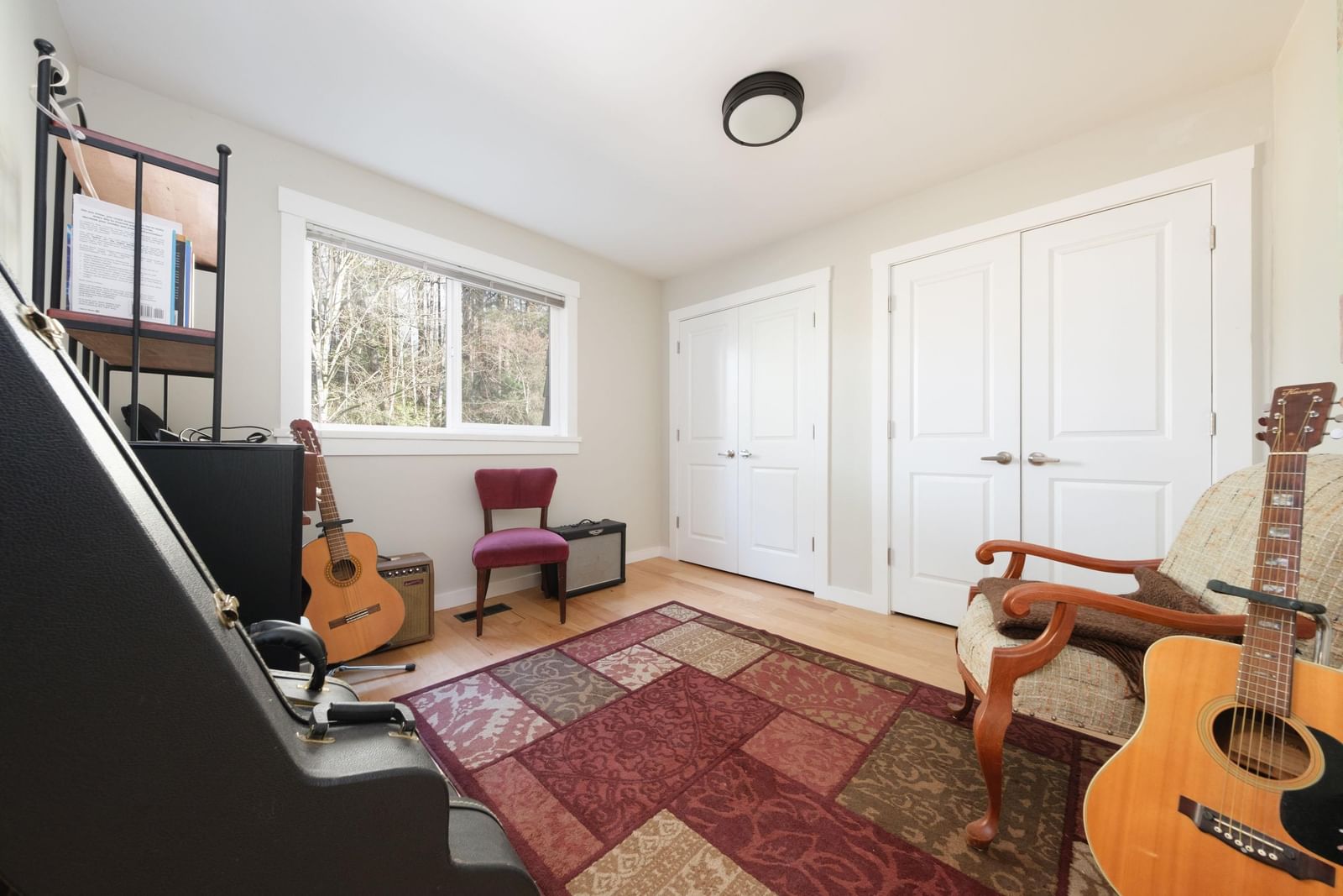 Listing Image 16