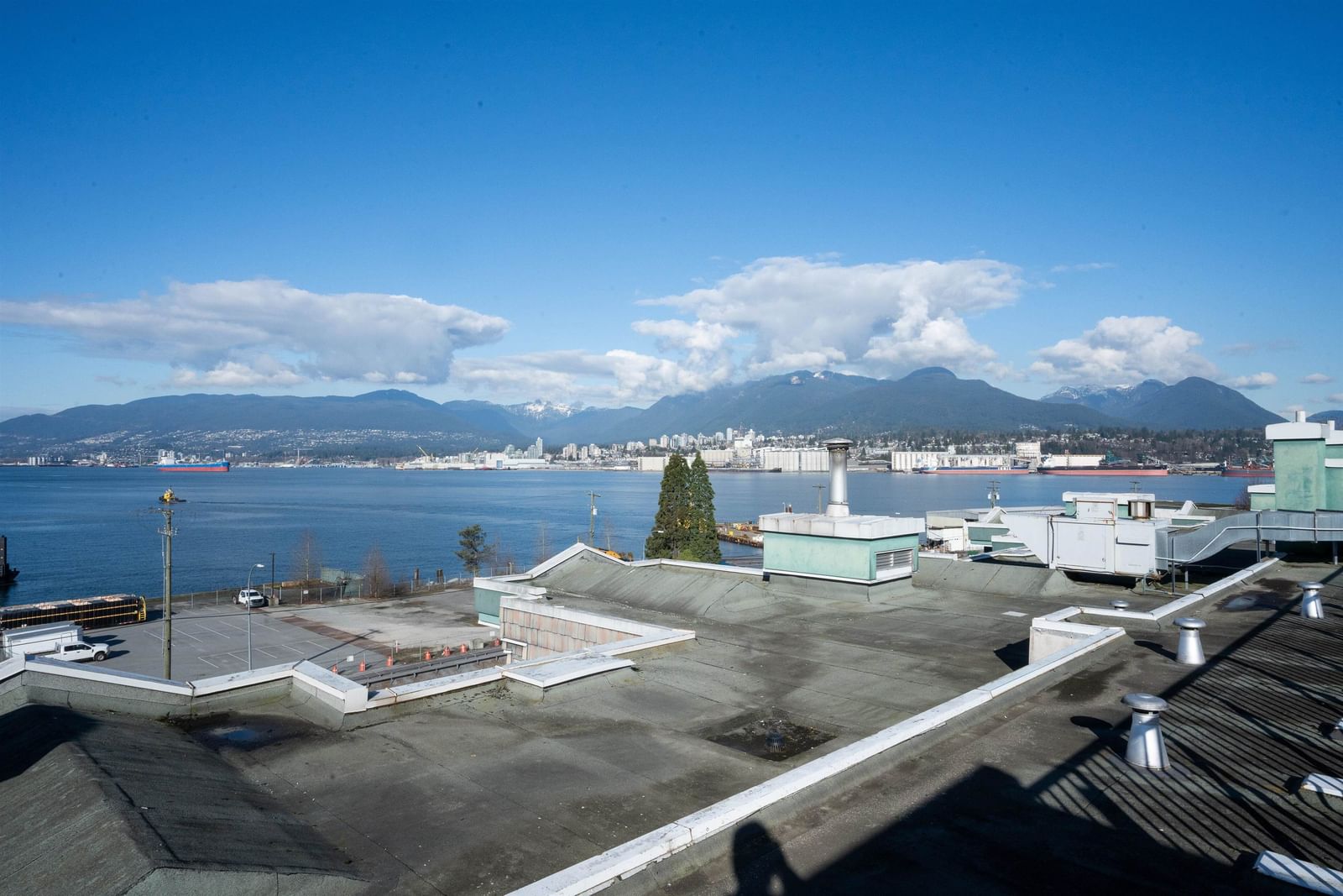 Listing Image 14