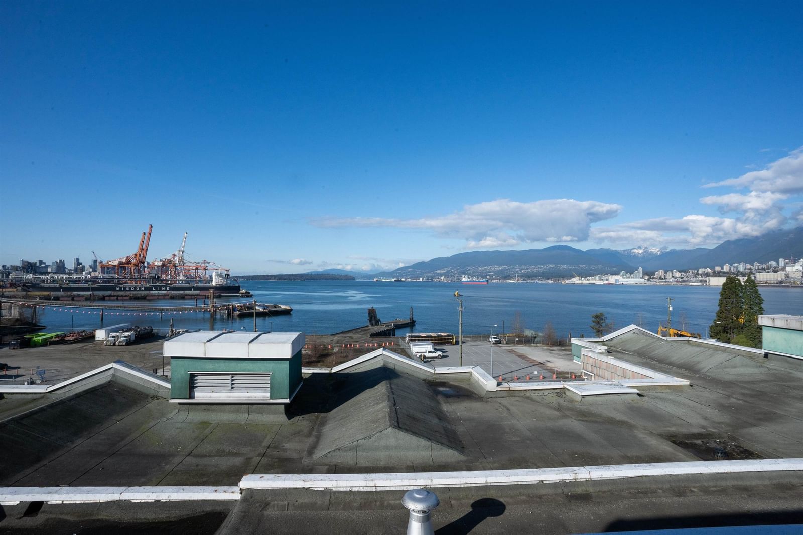 Listing Image 16