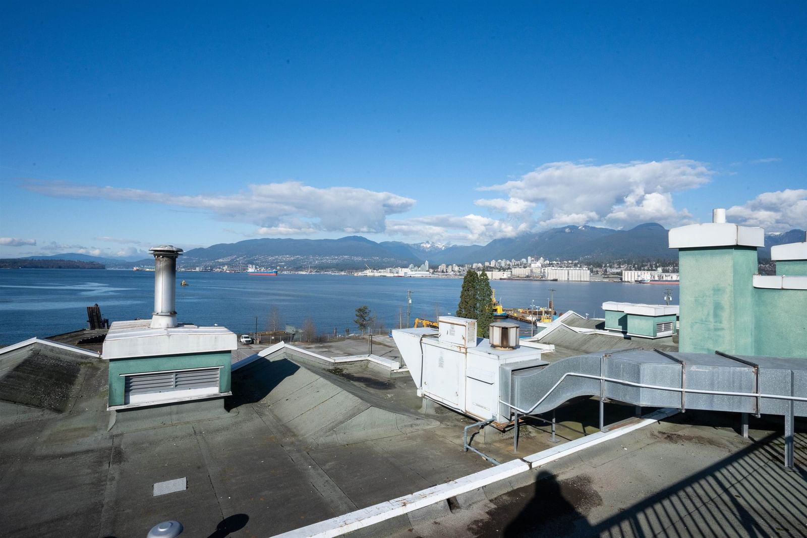 Listing Image 20