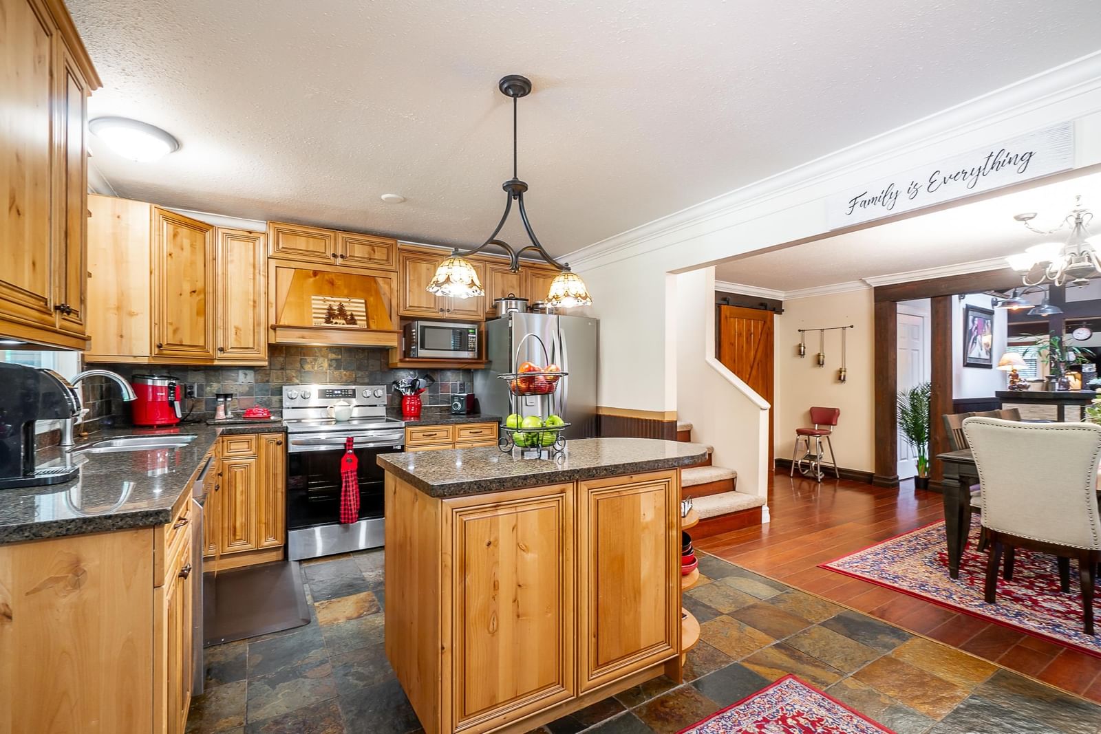 Listing Image 10