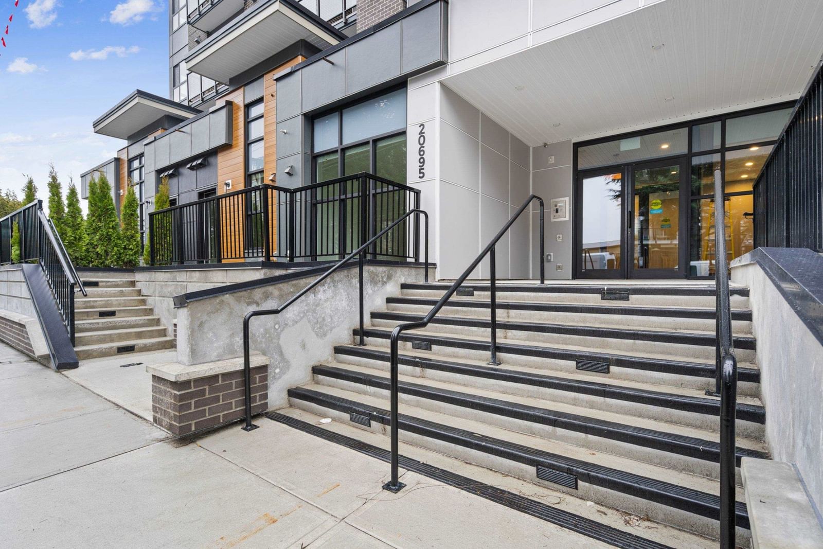 Listing Image 16