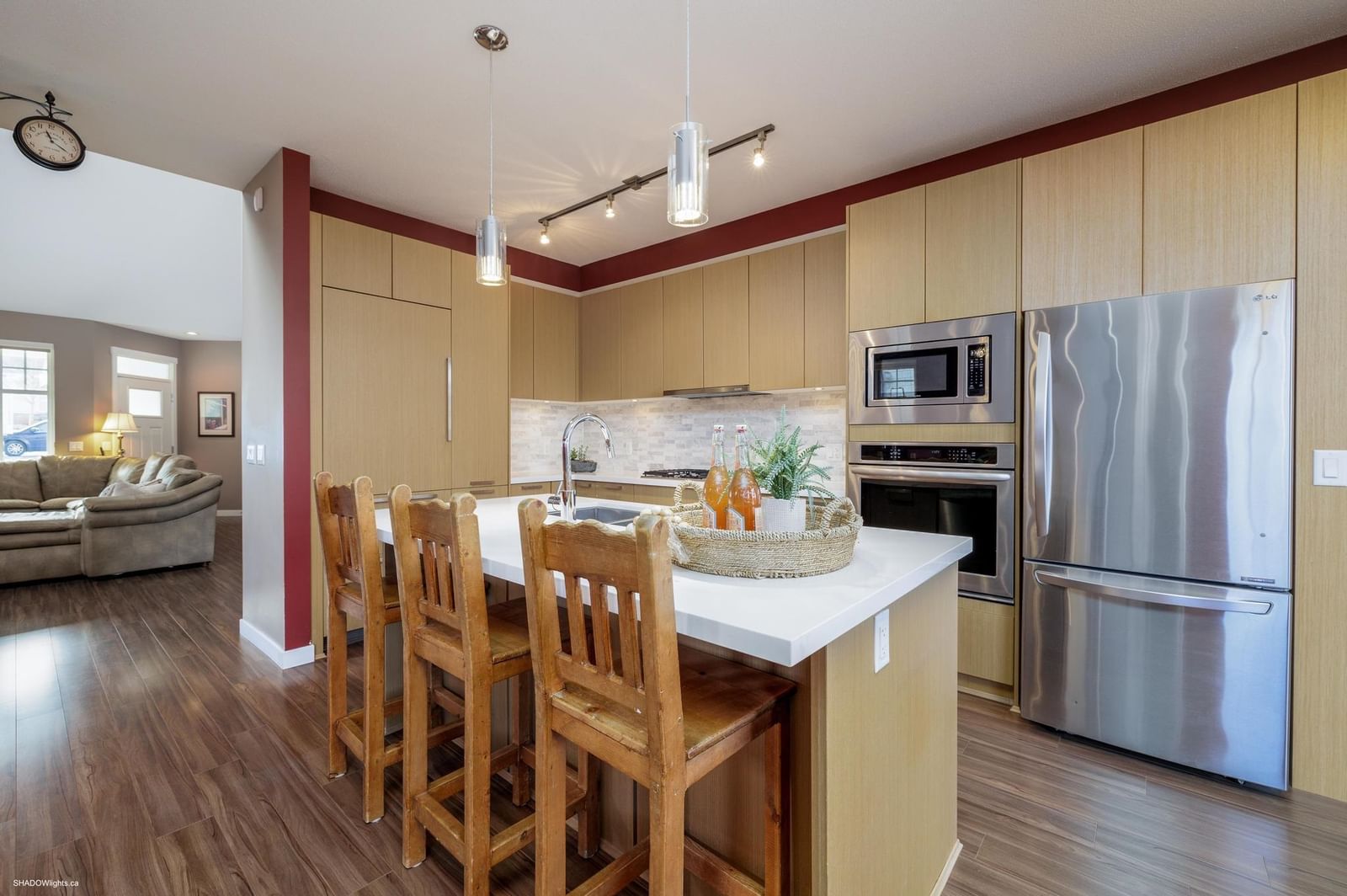 Listing Image 9