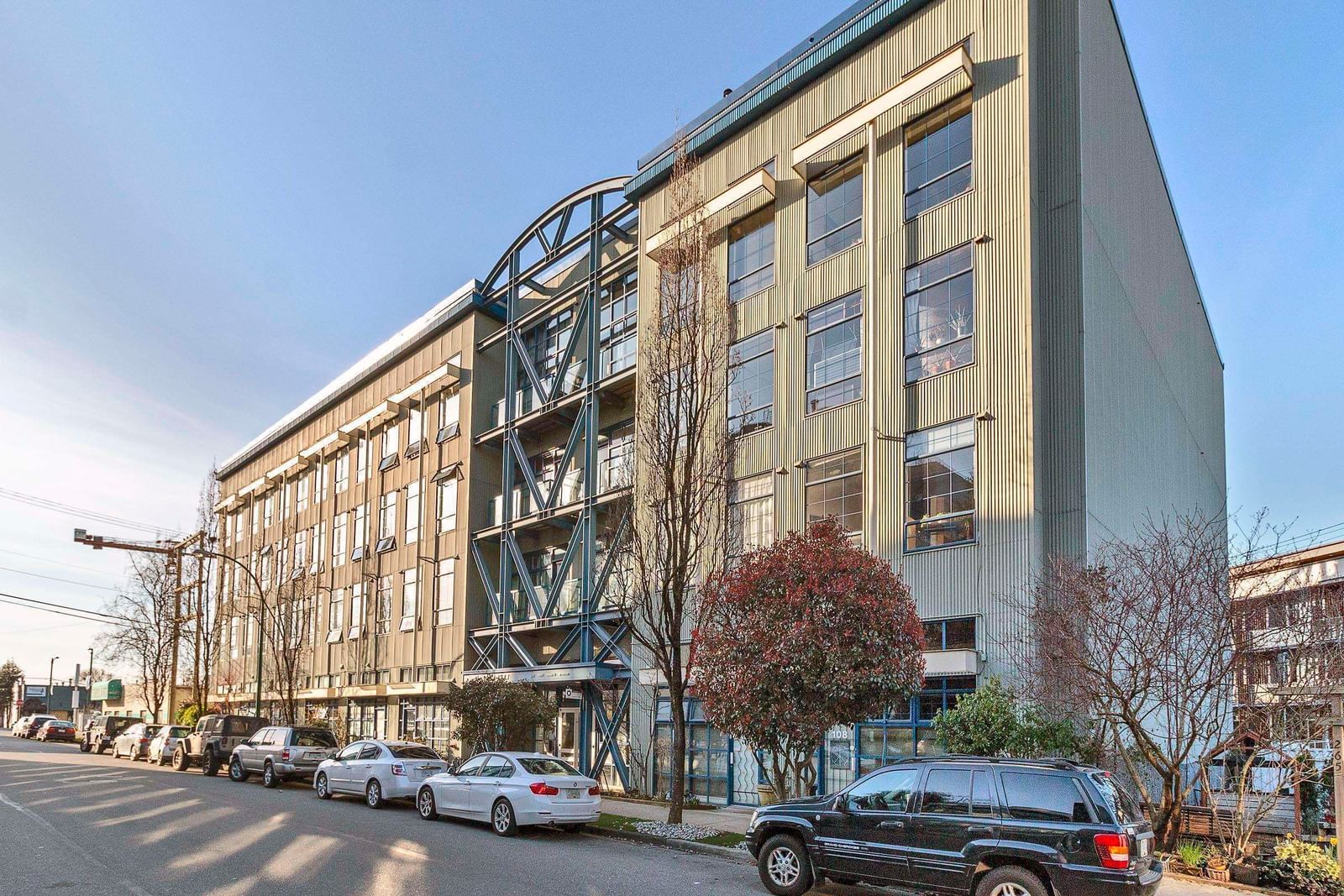Listing Image 1