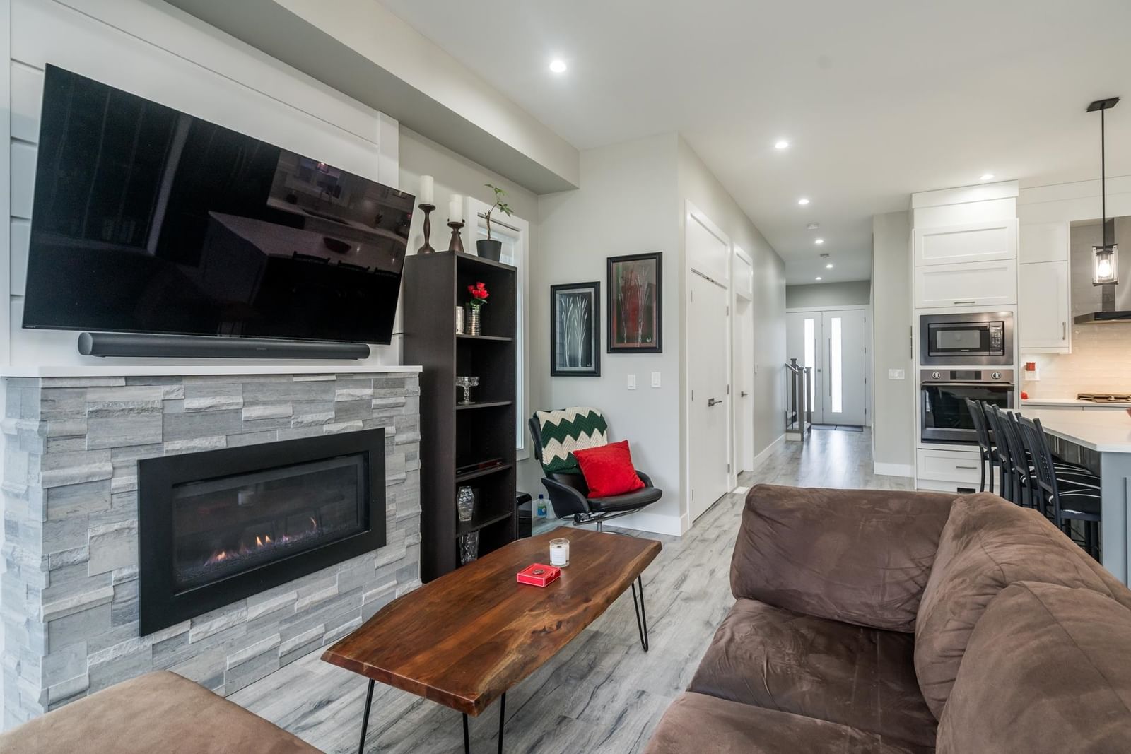 Listing Image 9