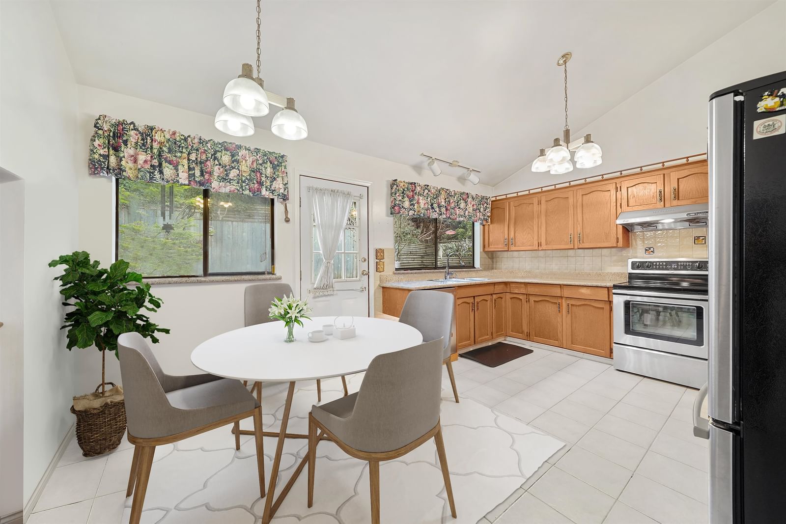 Listing Image 9