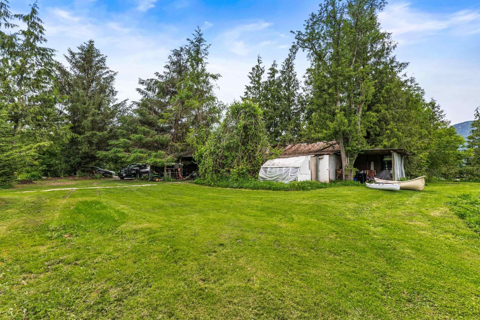 Listing Image 11