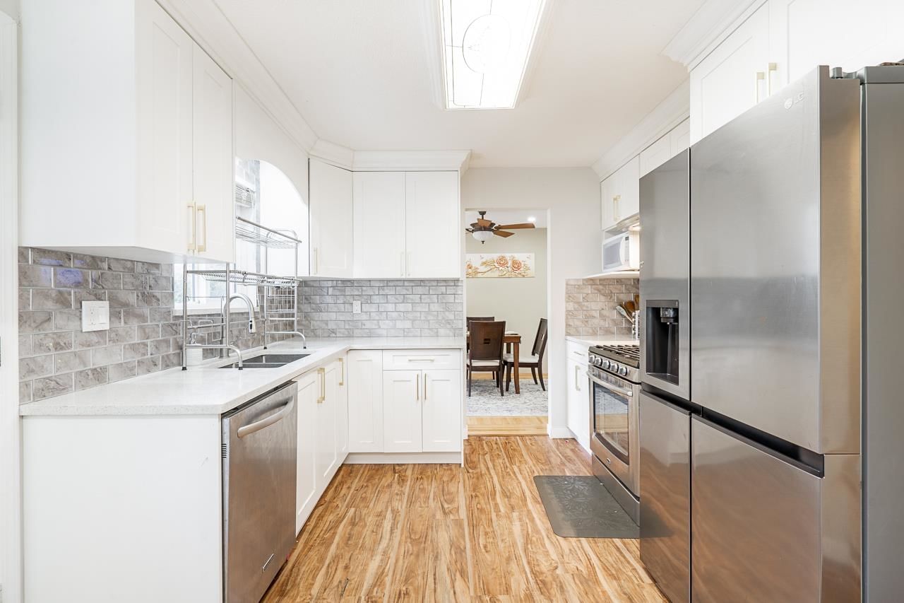 Listing Image 14