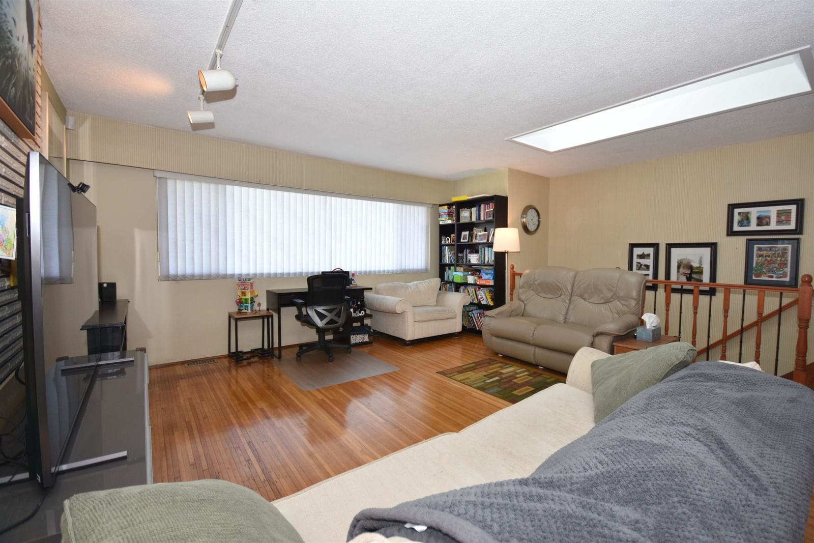 Listing photo 5