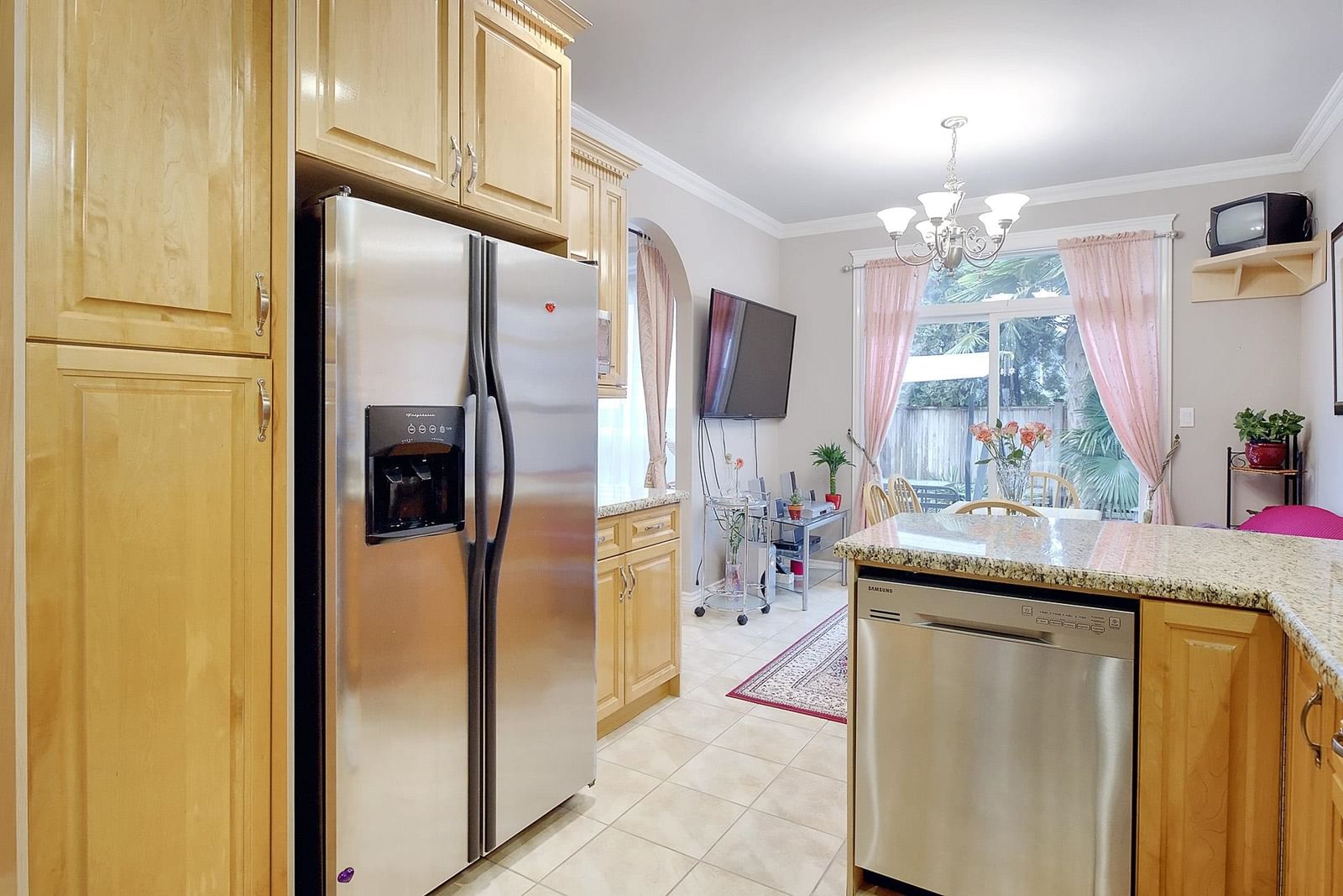 Listing Image 11