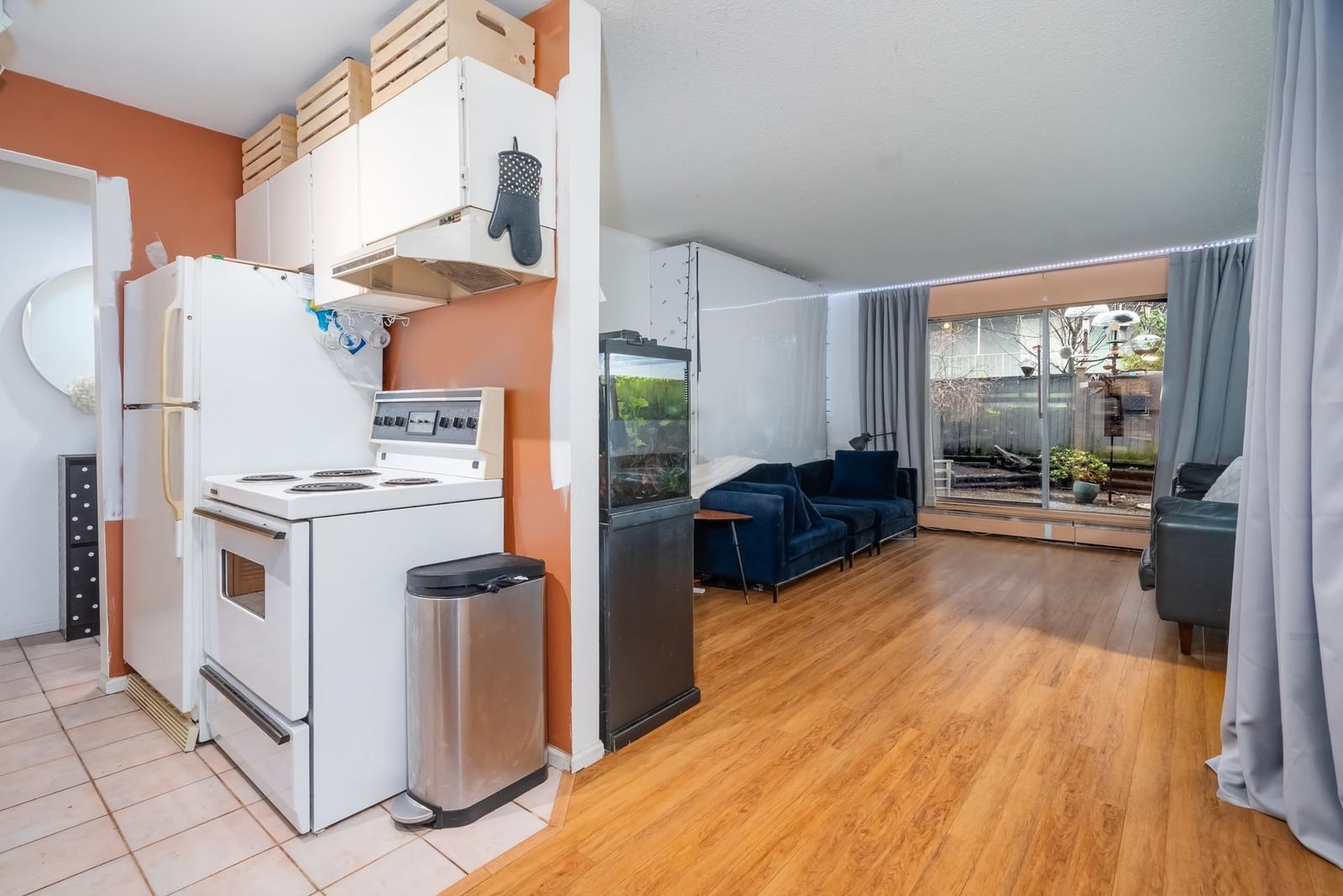 Listing Image 8