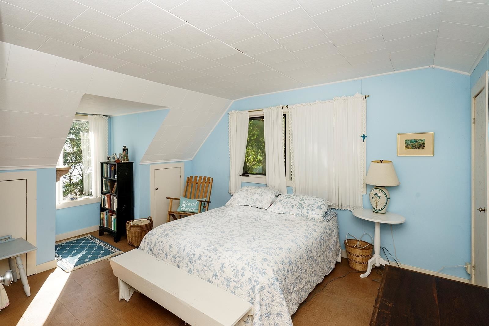 Listing Image 12
