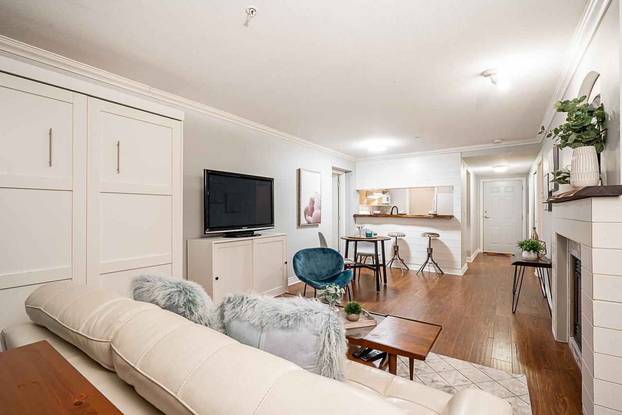 Listing Image 8