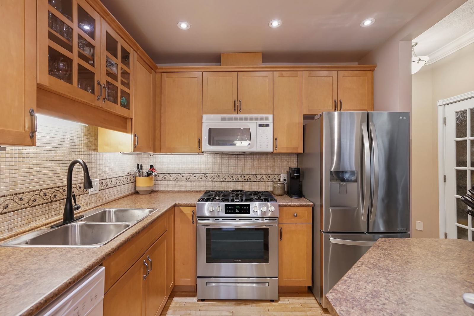 Listing Image 15