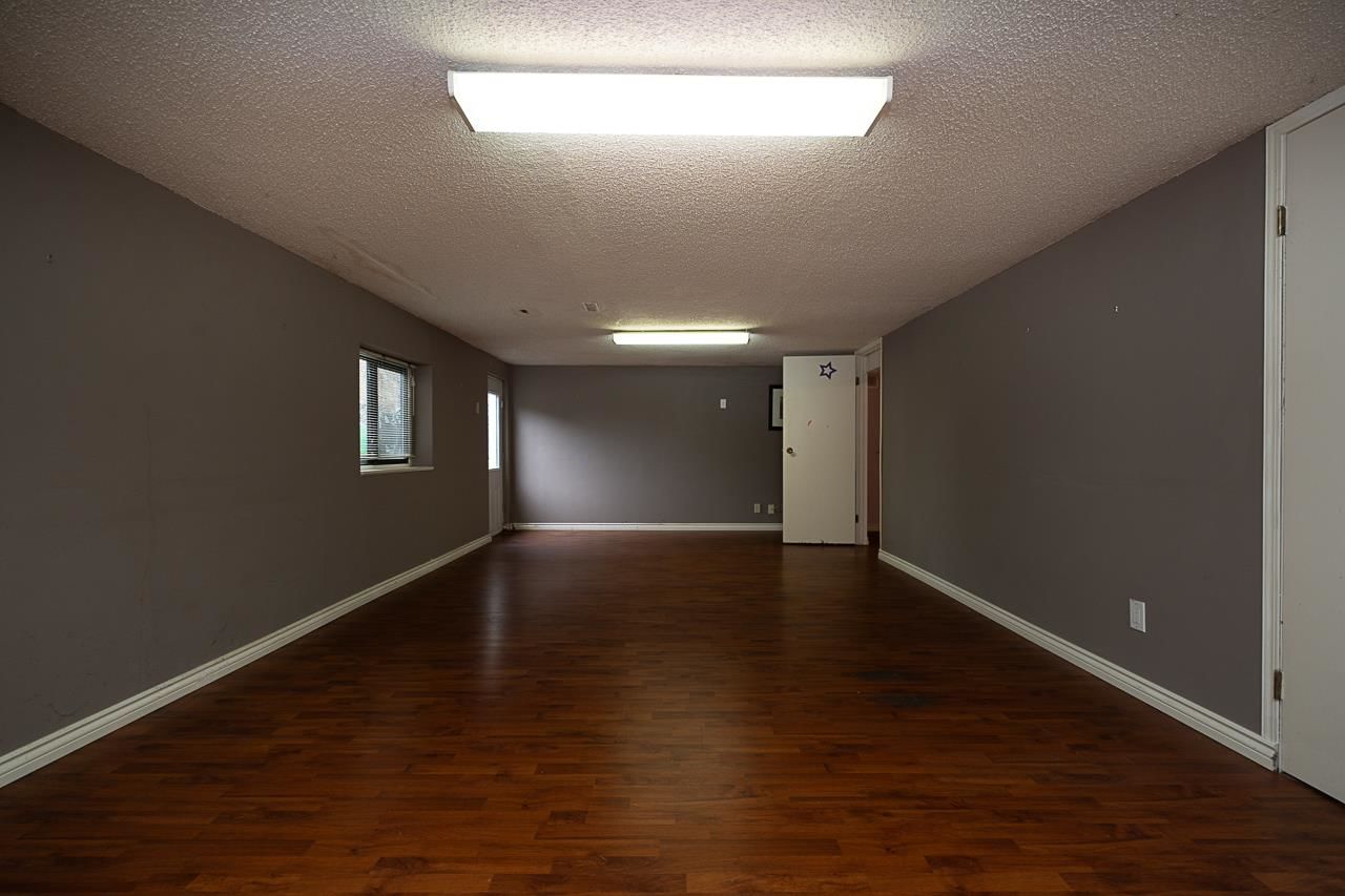 Listing Image 28