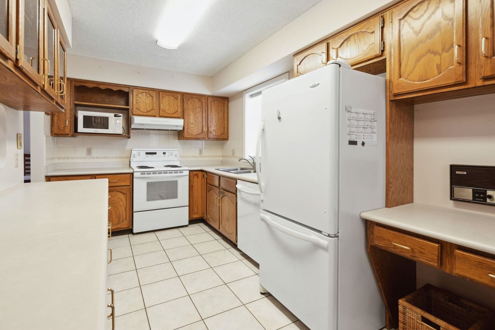 Listing Image 16