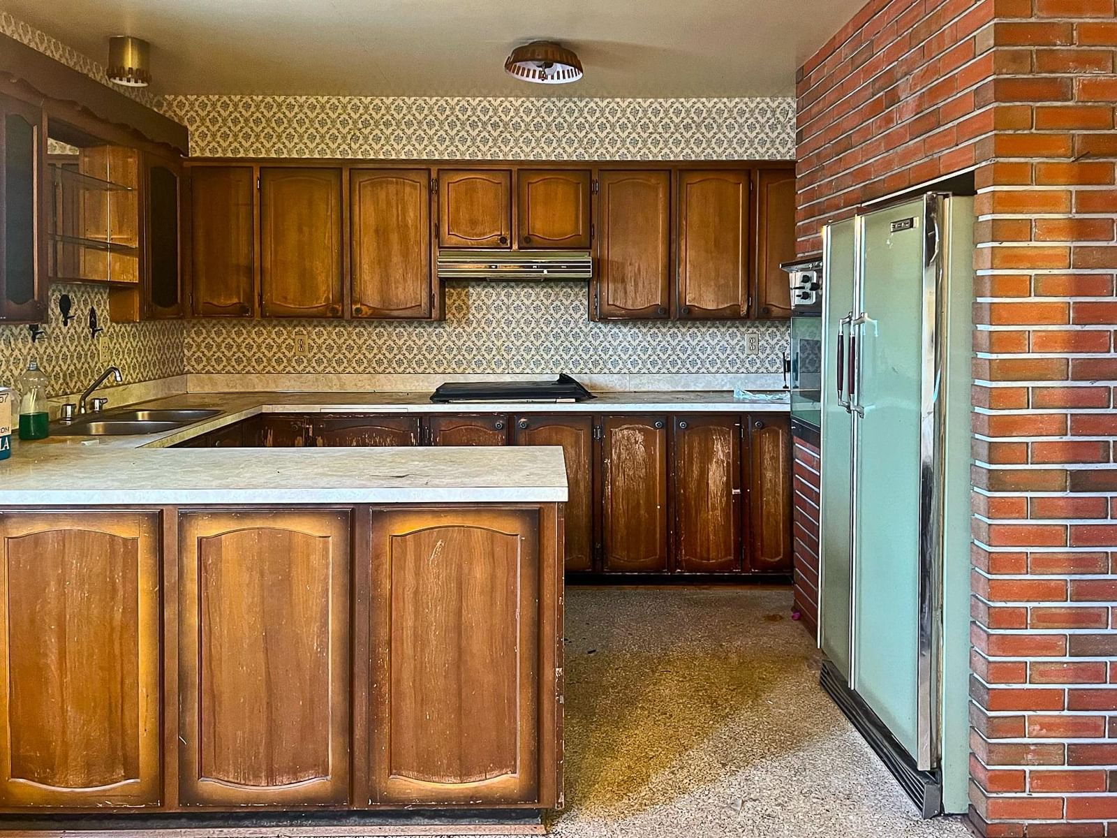 Listing Image 4