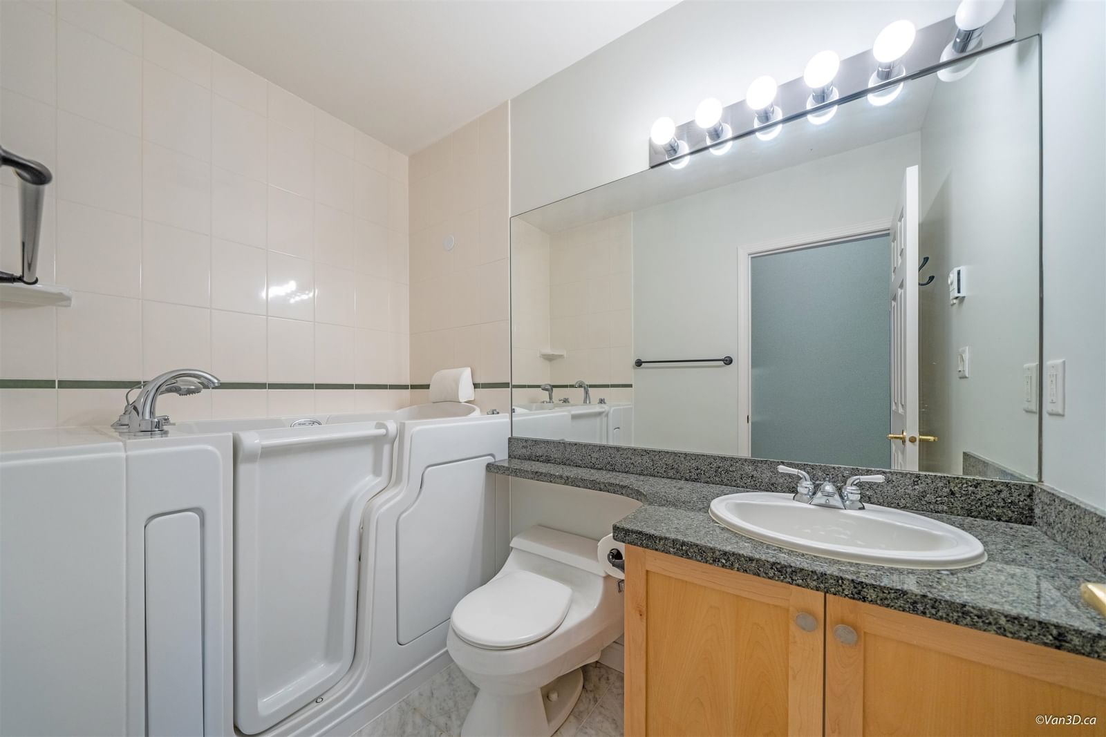 Listing Image 18