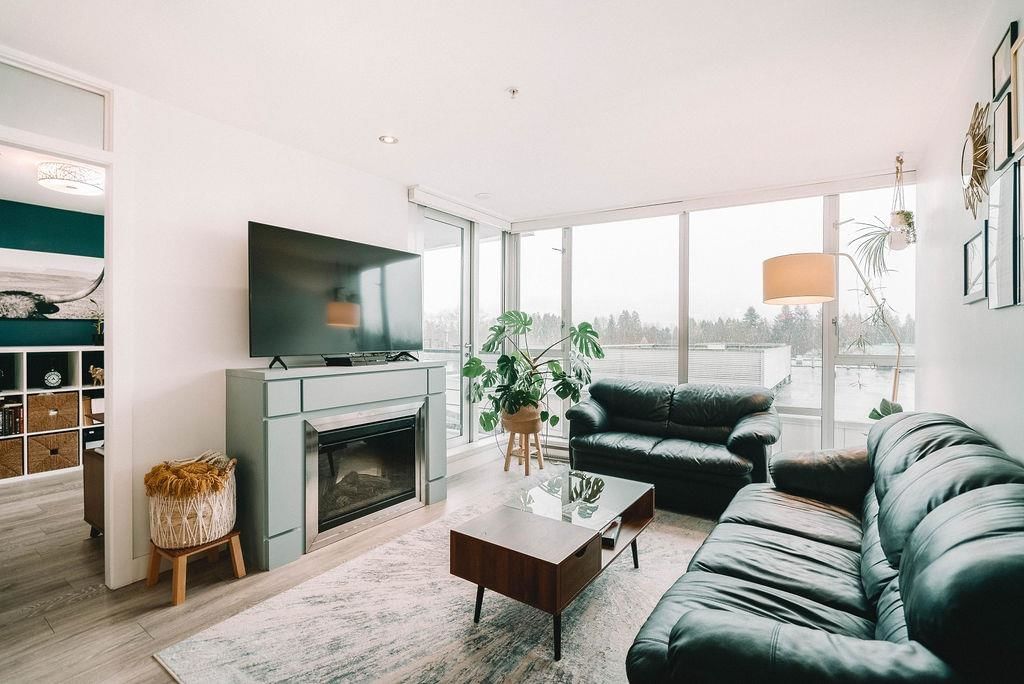 Listing Image 10