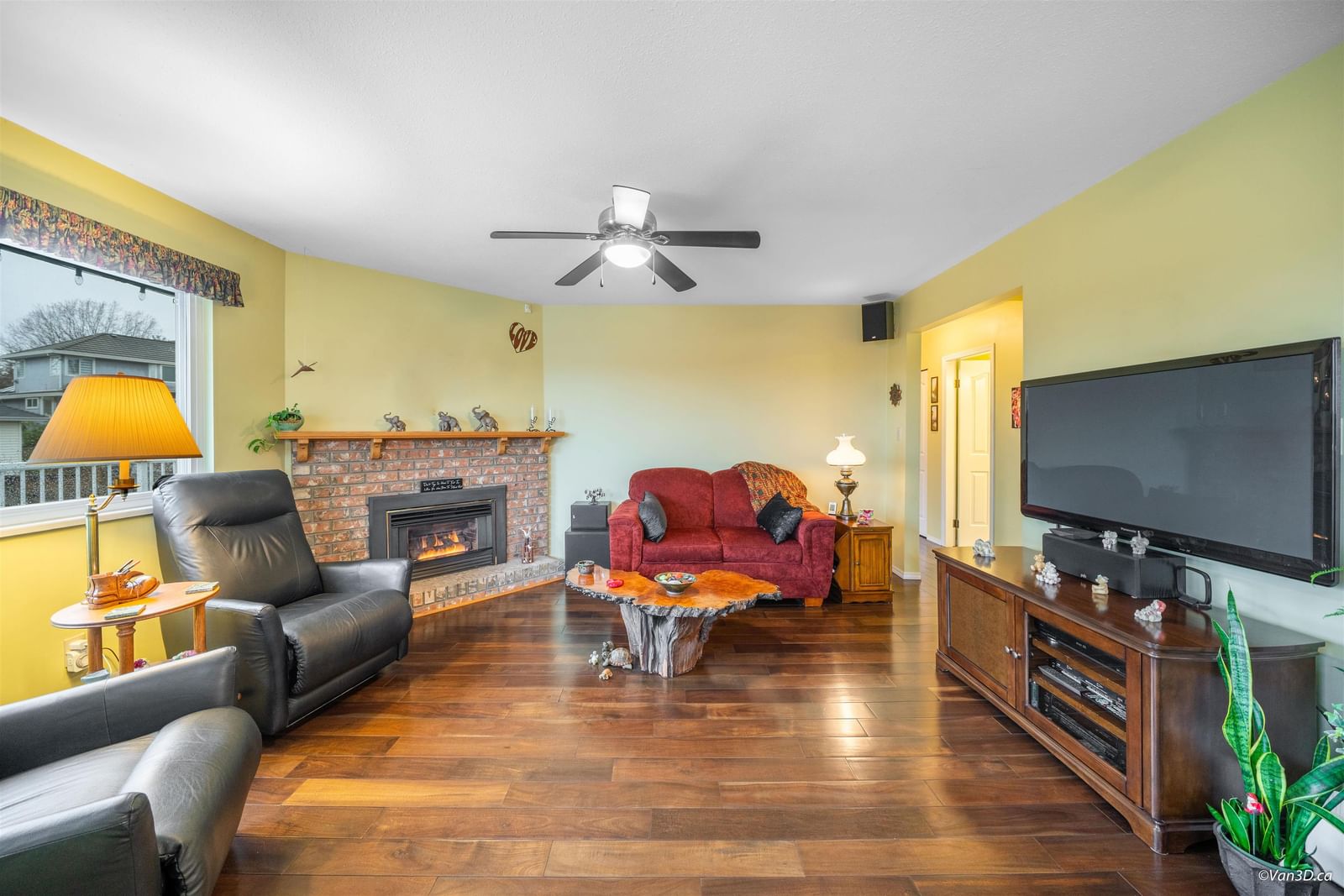 Listing Image 13