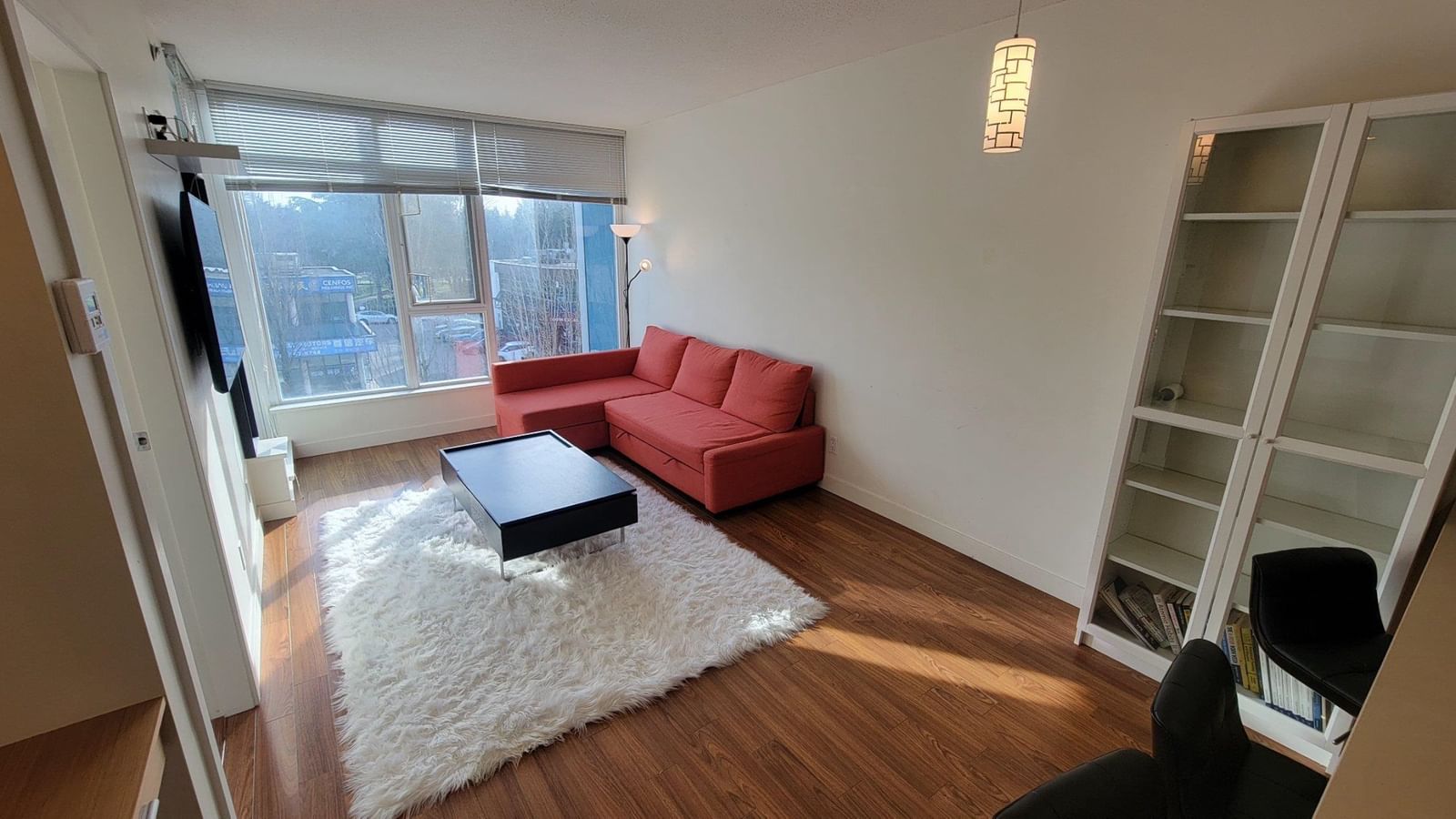 Listing Image 8