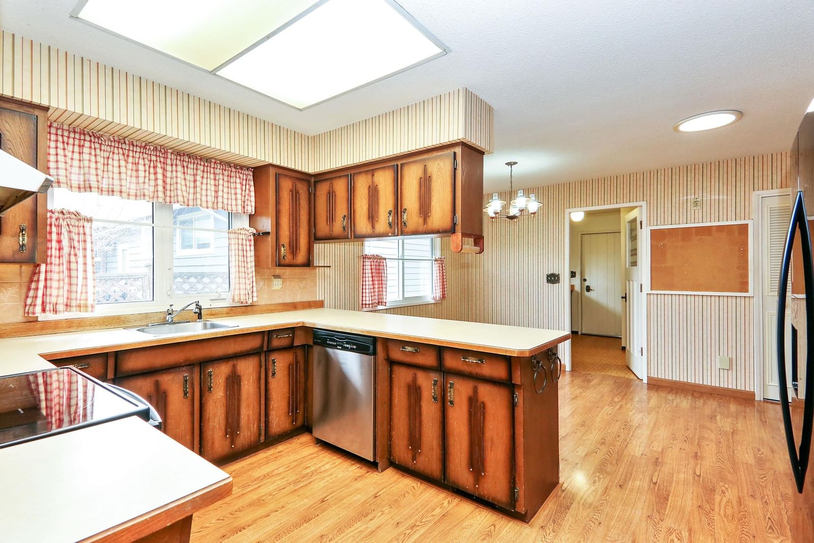 Listing Image 13