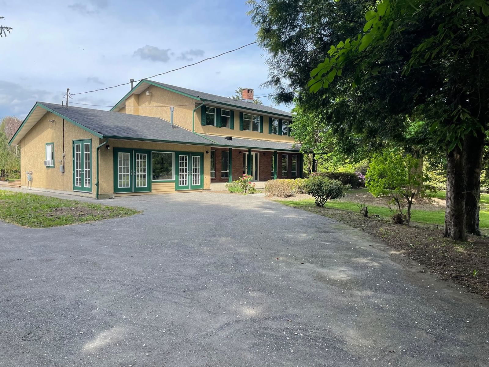 Listing photo 1