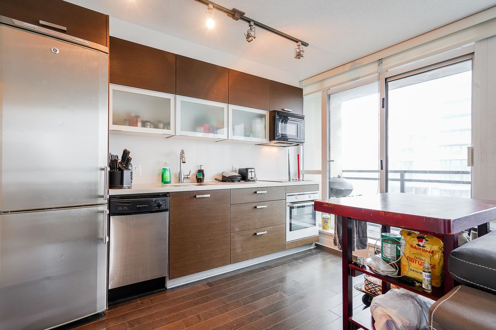 Listing Image 9