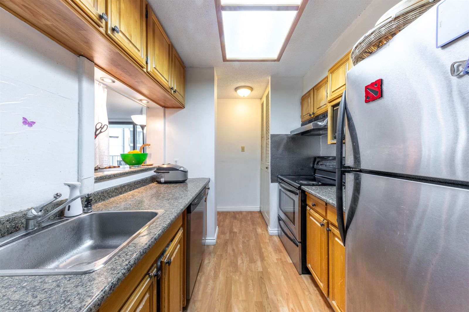 Listing Image 11