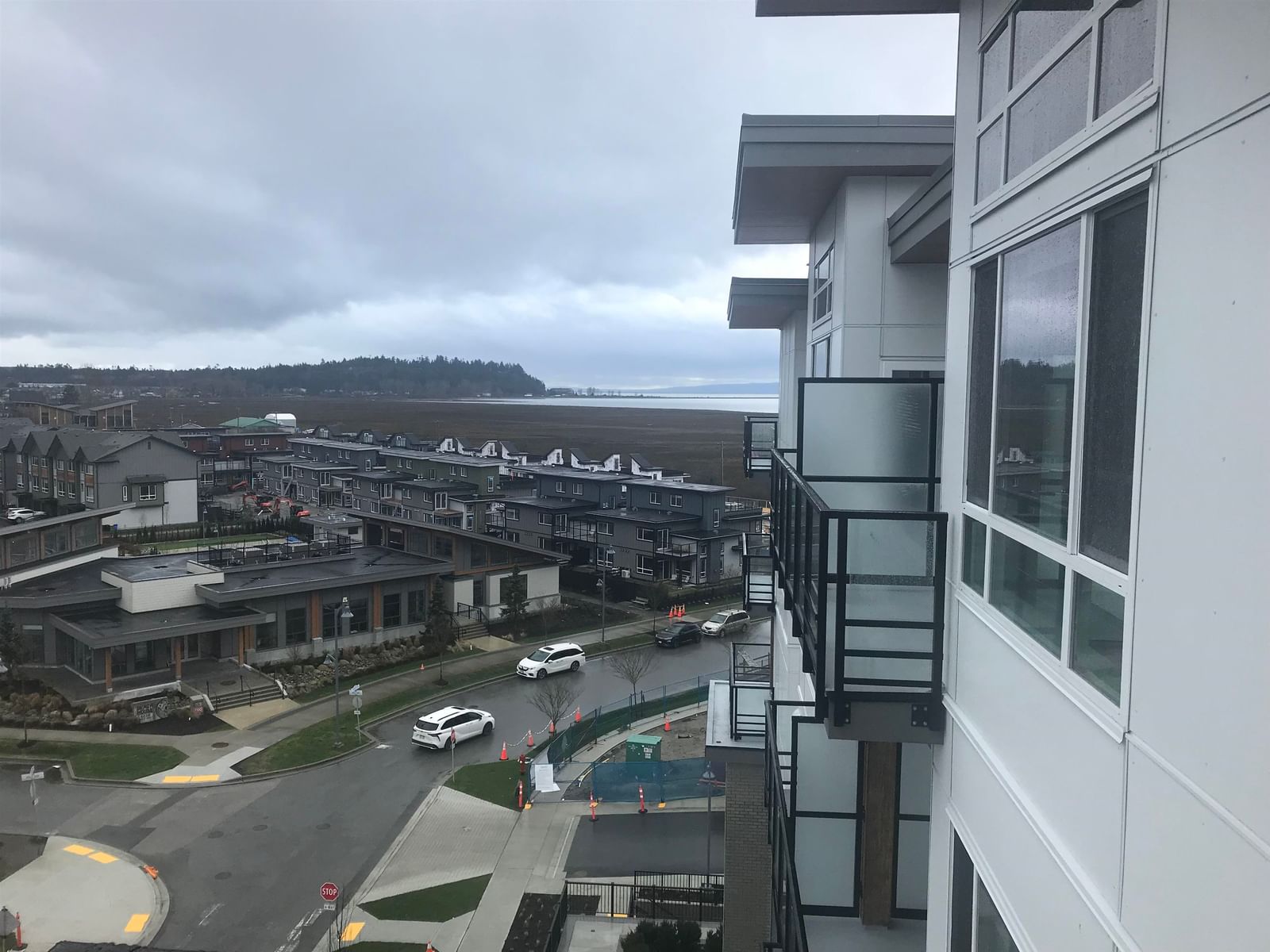 Listing Image 11
