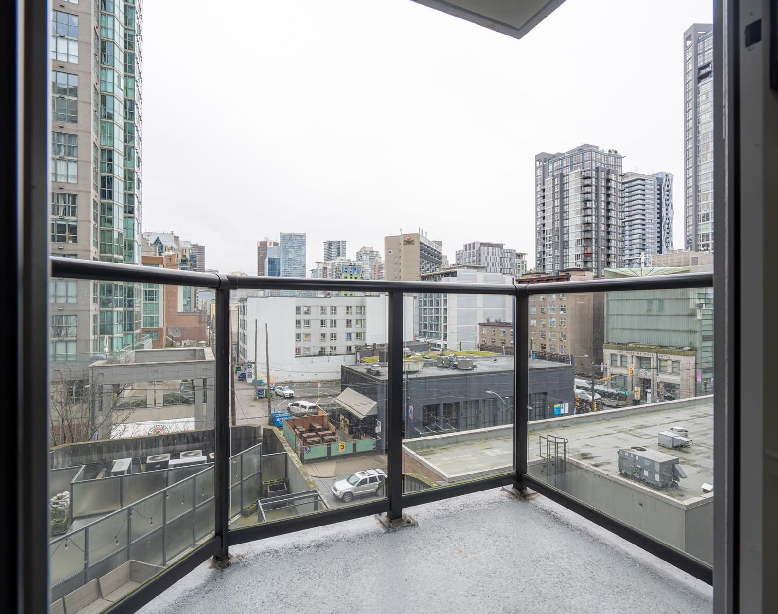 Listing Image 16