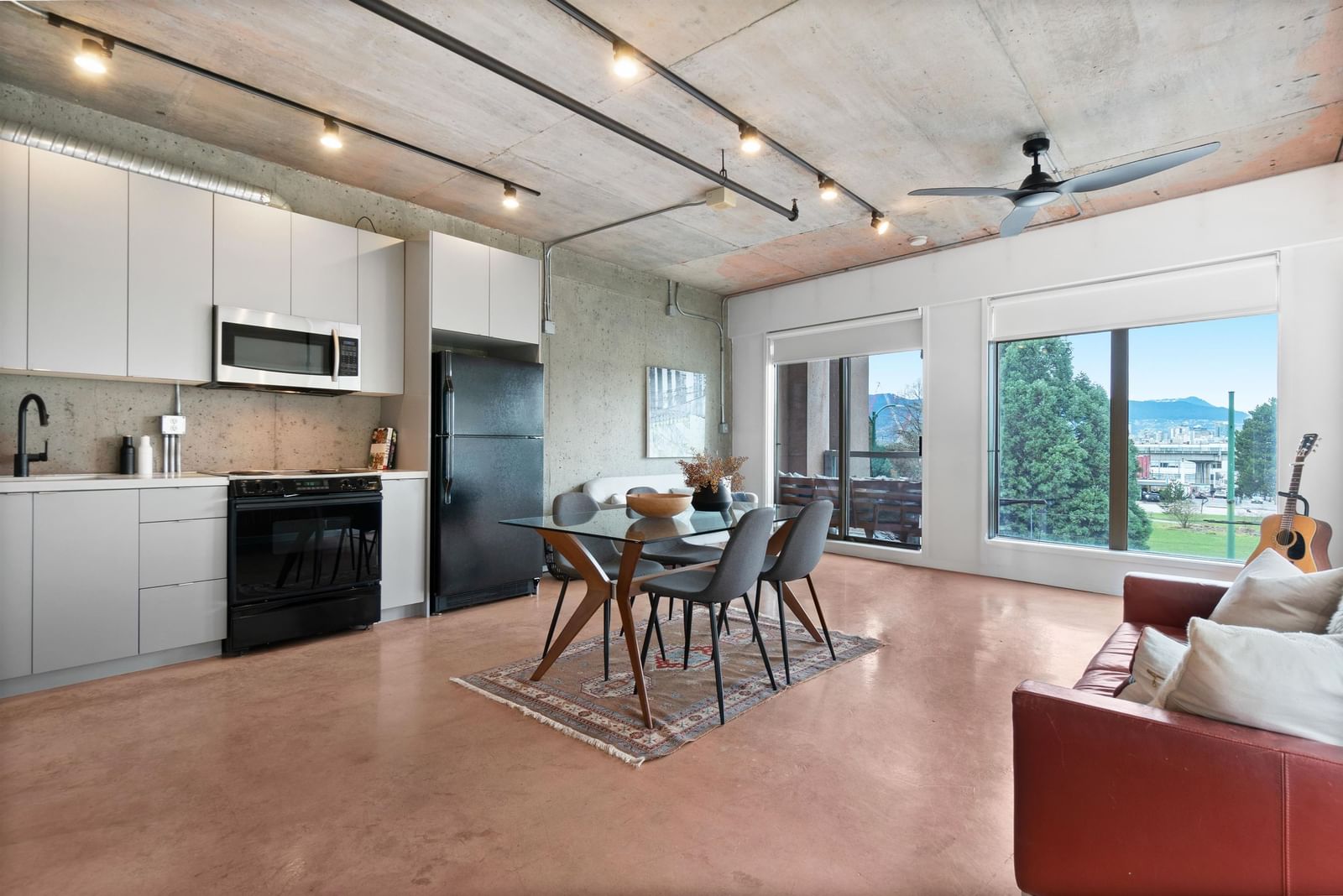 Listing Image 10