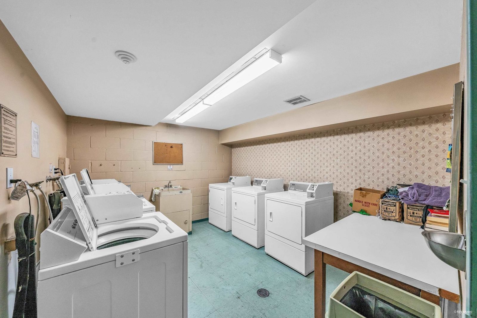 Listing Image 20